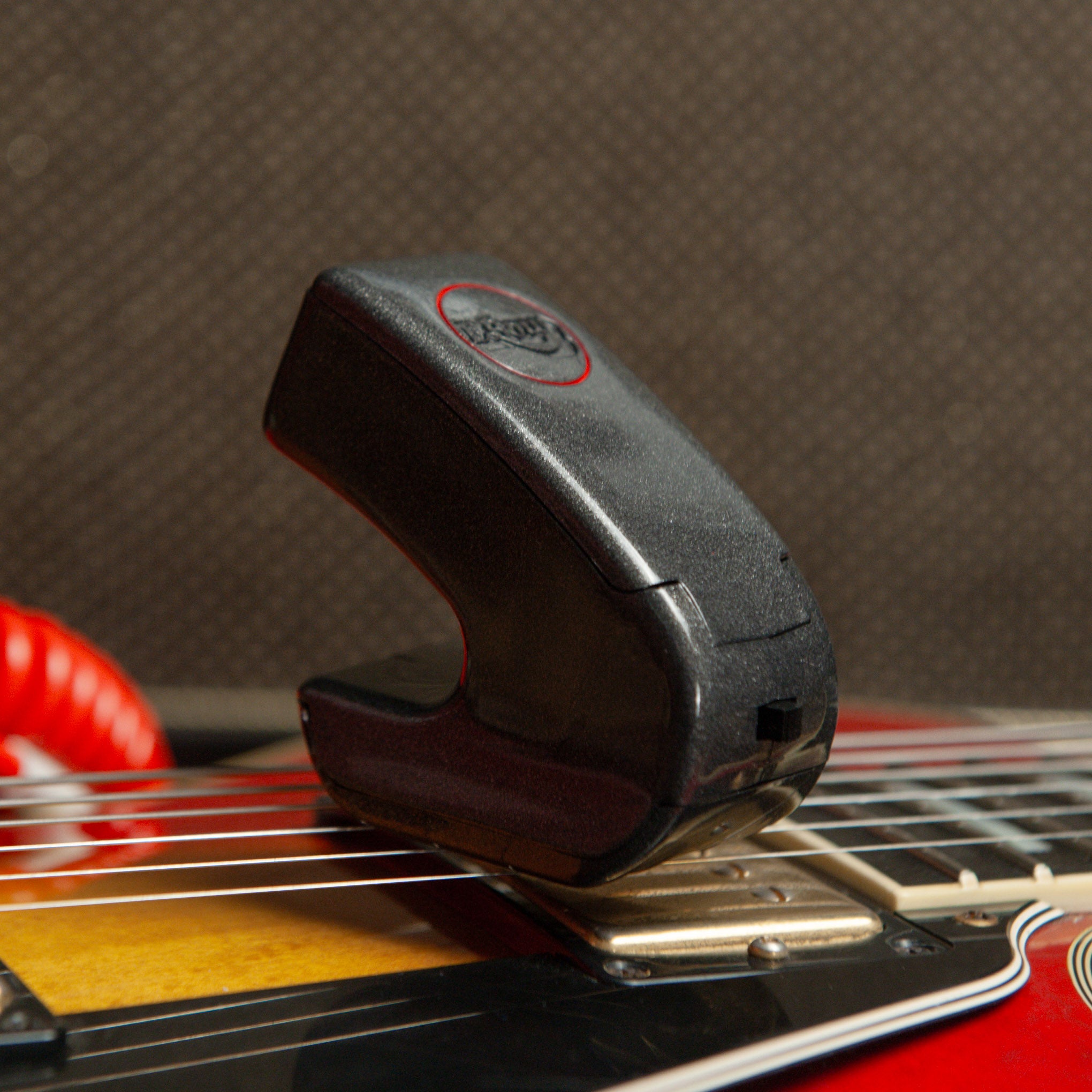 ebow pedal E-Bow Electronic Bow Sustainer – Gladesville Guitar Factory