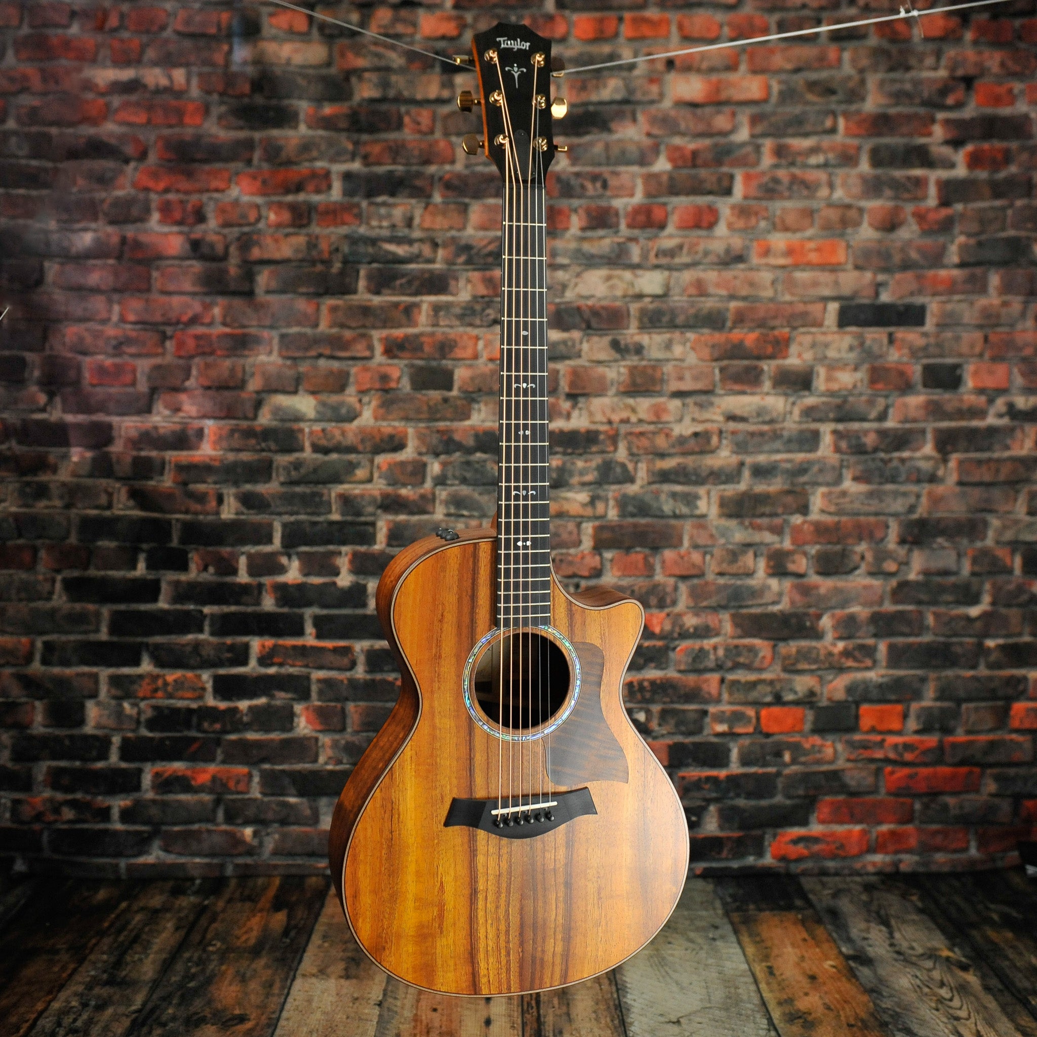 Taylor 722ce Koa Grand Concert w/Case