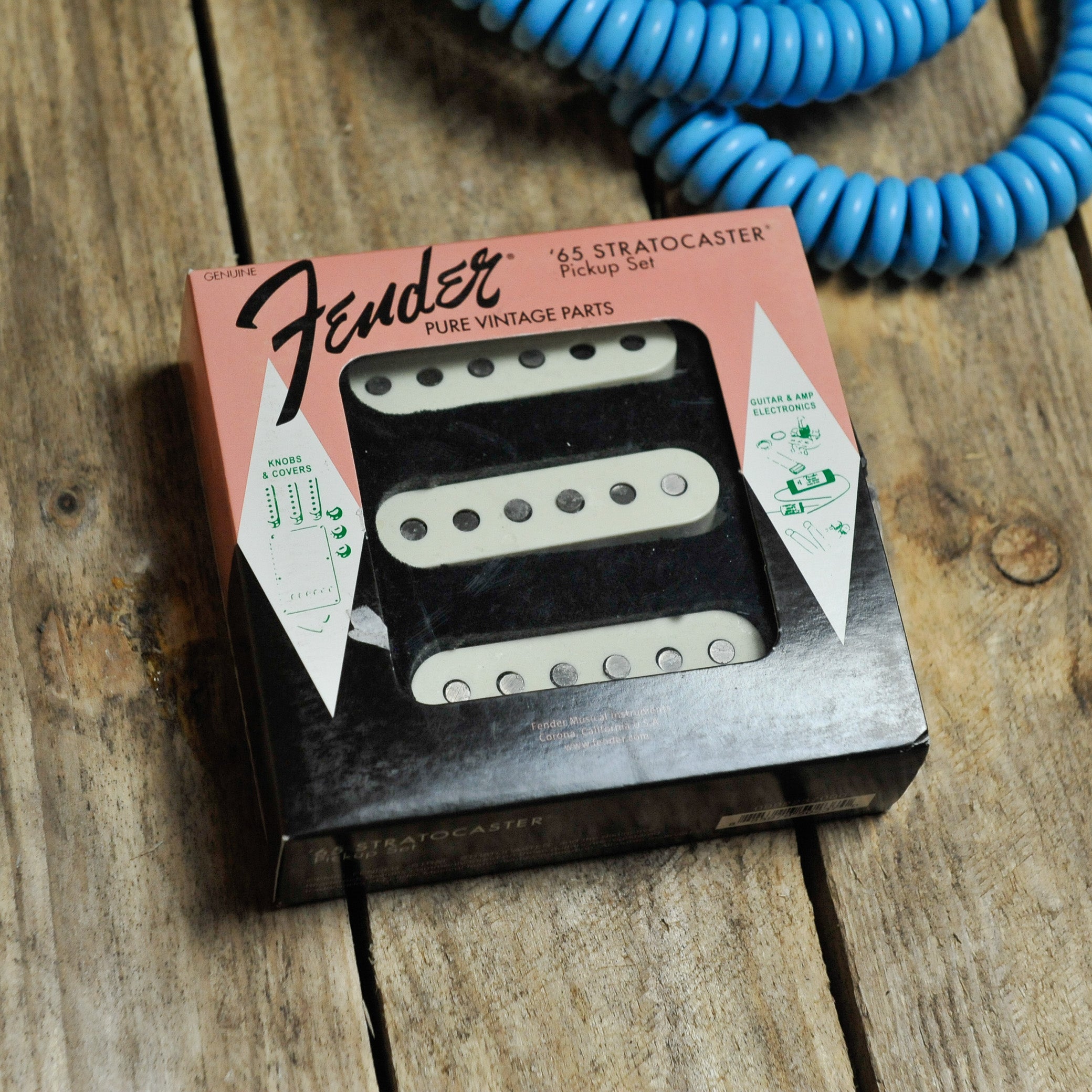 Fender Pure Vintage '65 Strat® Pickup Set, Vintage White (3 Fender Pure Vintage '65 Strat® Pickup Set, Vintage White (3