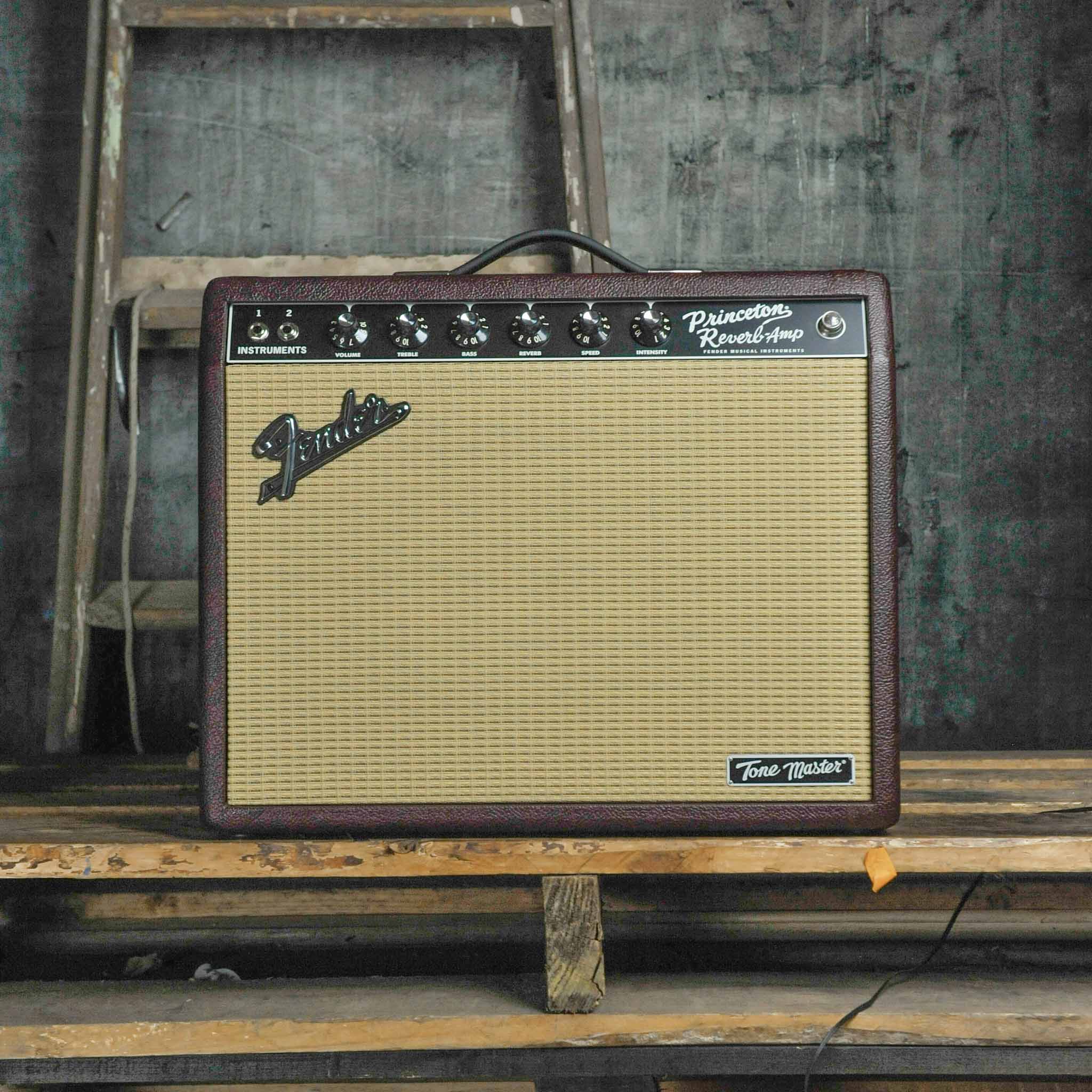 Fender Tone Master® Princeton Reverb®, 240V AUS Guitar Amp Wine (Limited Edition)