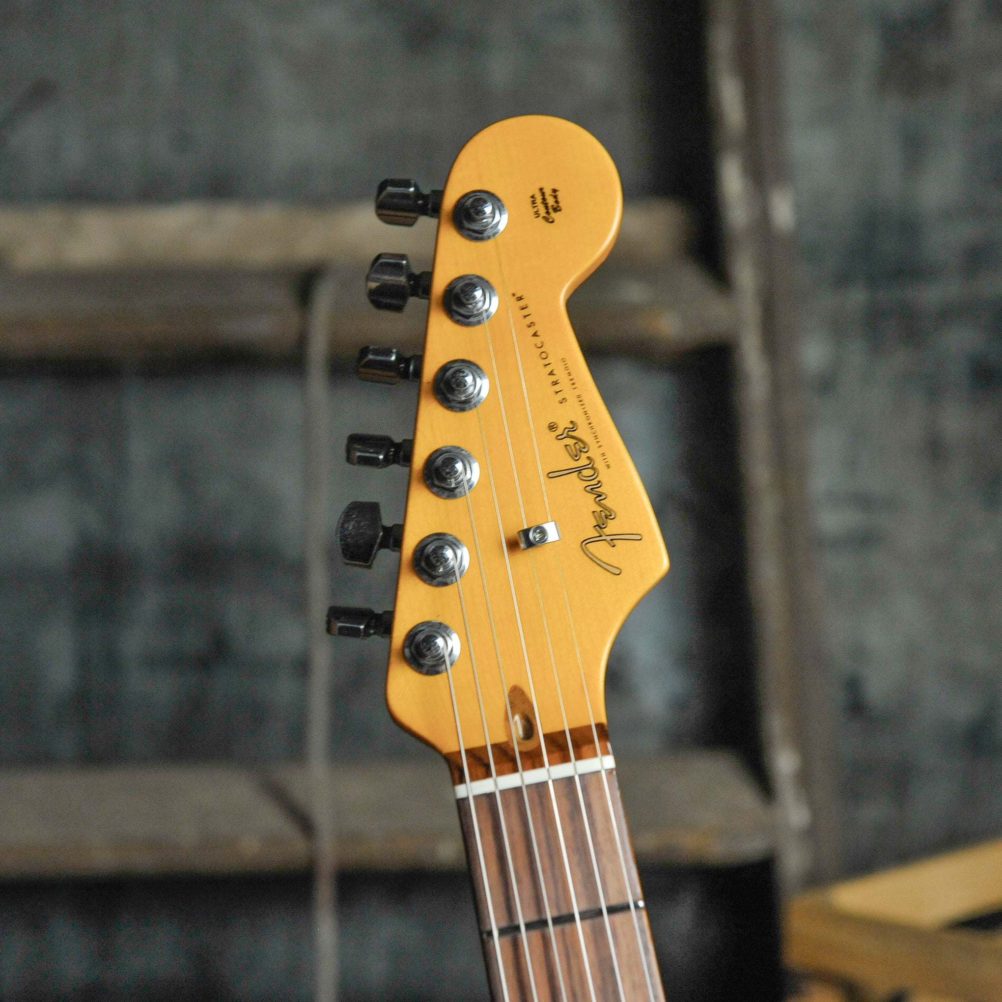 Fender American Ultra Luxe Vintage '60s Stratocaster®, Rosewood Fingerboard, Surf Green