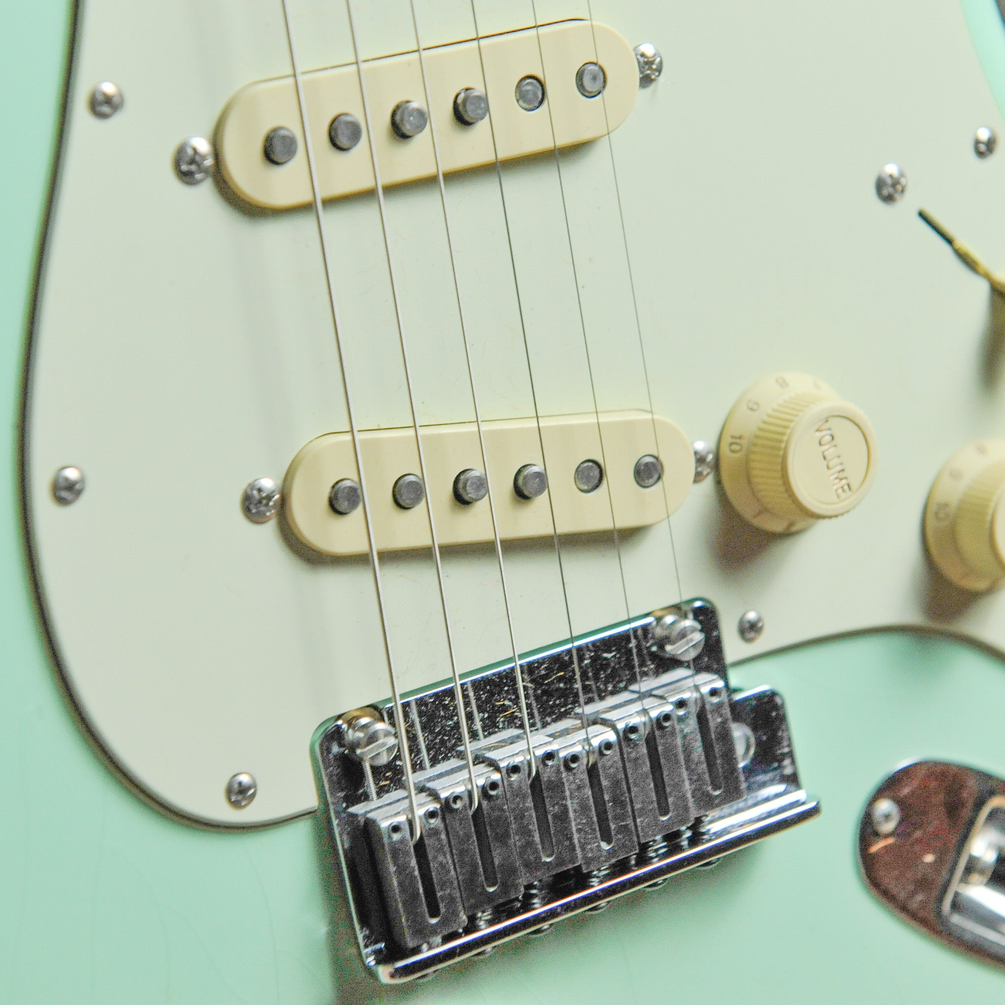 Fender American Ultra Luxe Vintage '60s Stratocaster®, Rosewood Fingerboard, Surf Green