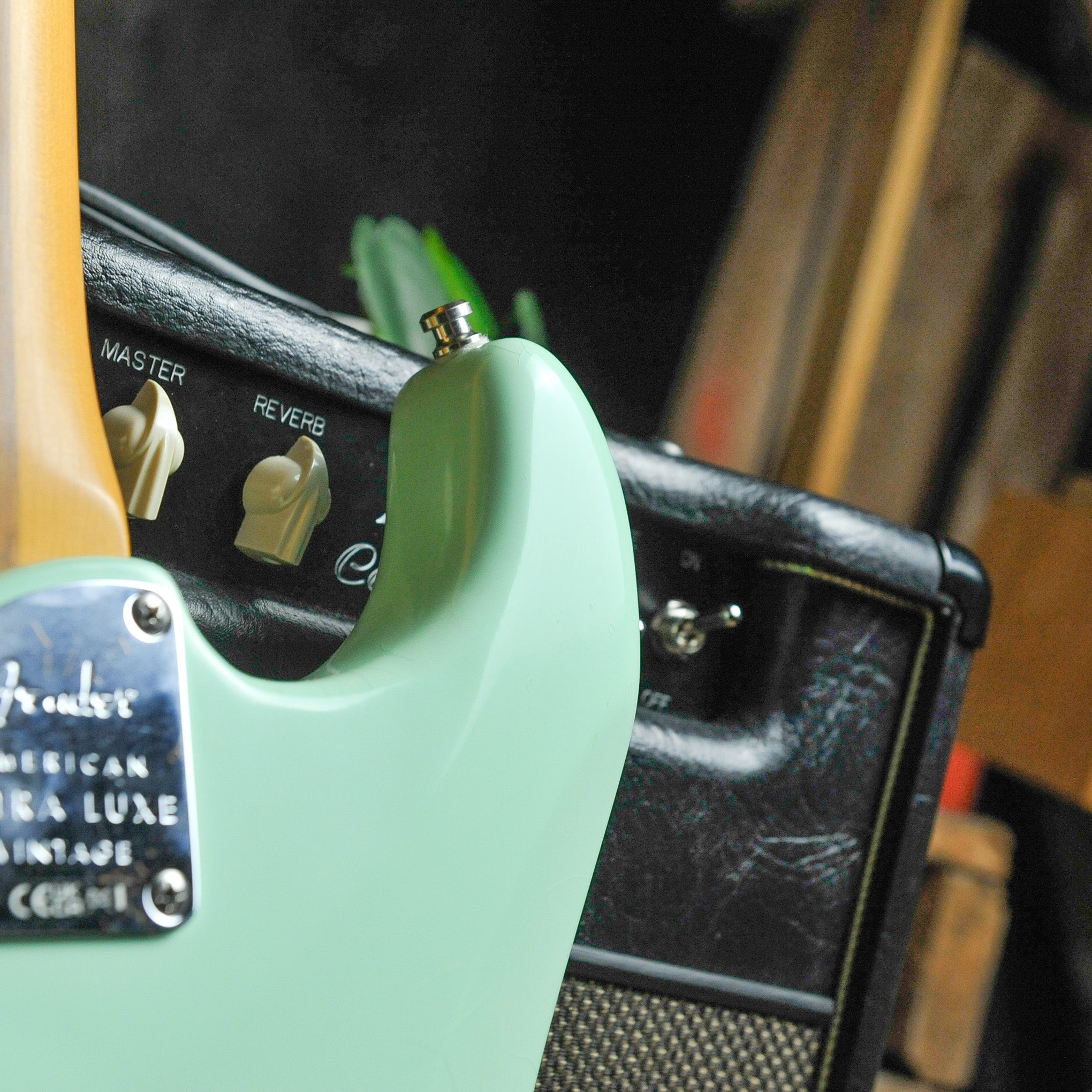 Fender American Ultra Luxe Vintage '60s Stratocaster®, Rosewood Fingerboard, Surf Green