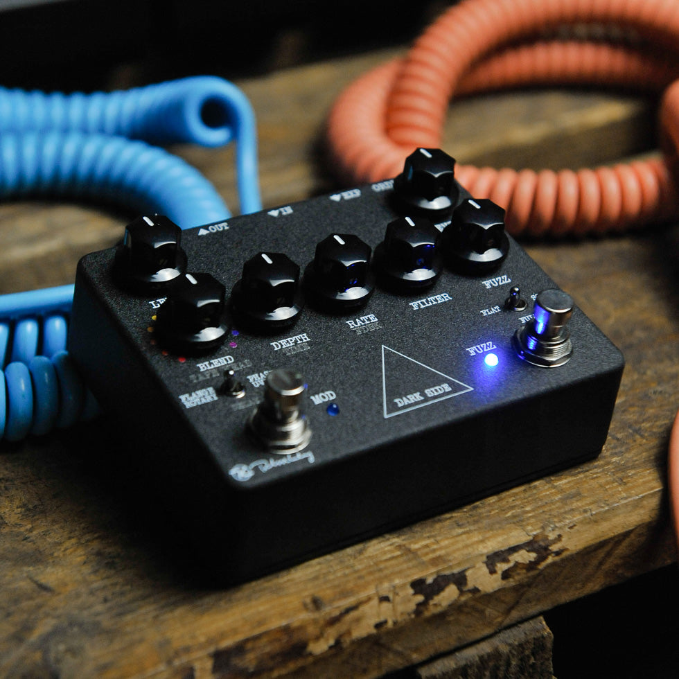 Keeley Dark Side Fuzz Delay Modulation Pedal