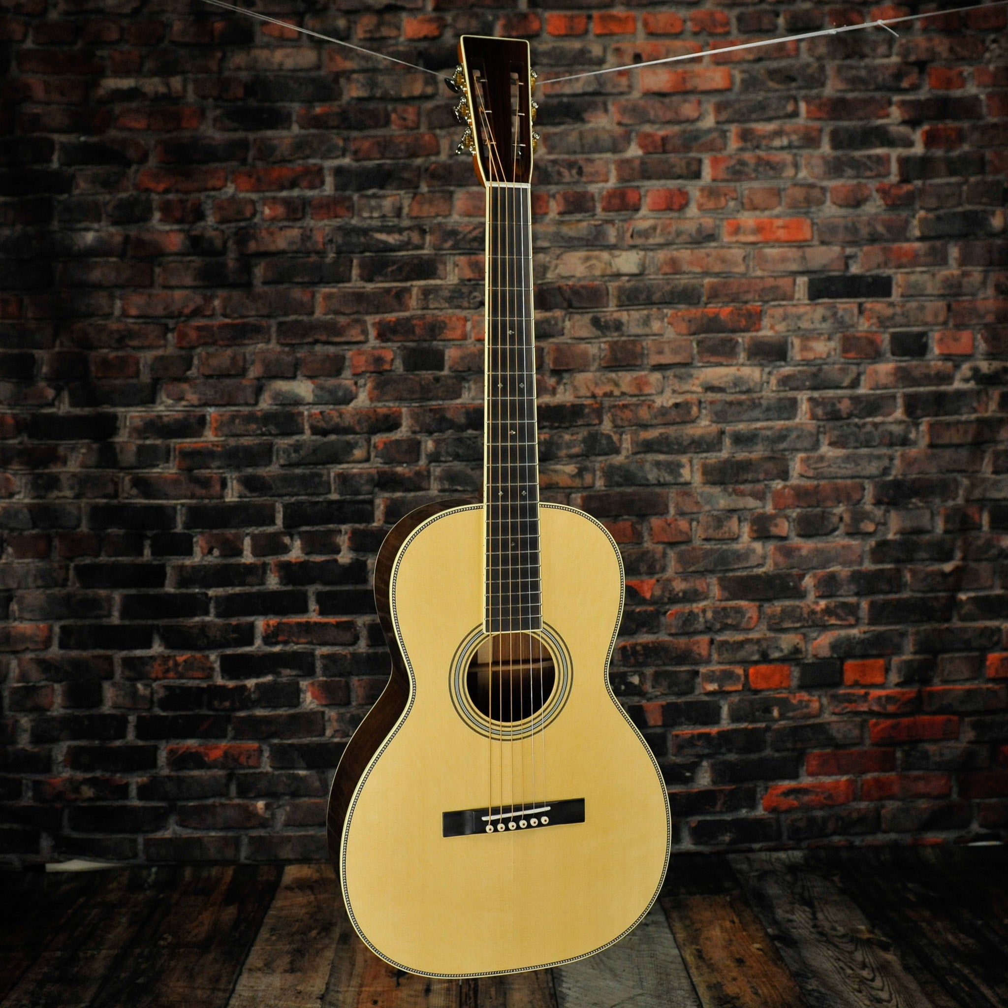 Martin Custom Shop 00-12 Deep Body Guatemalan Rosewood