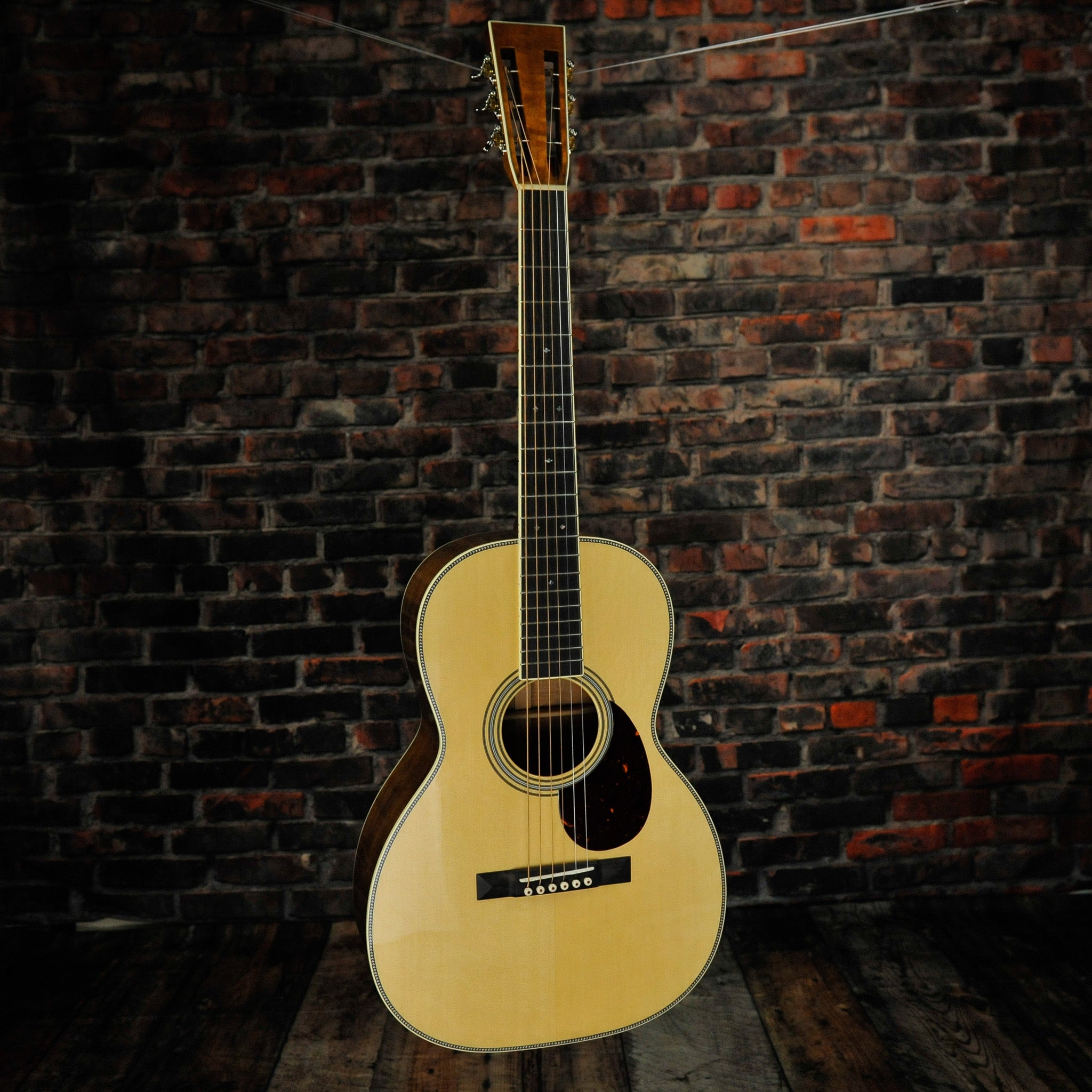 Martin Custom Shop 00-12 Deep Body Koa