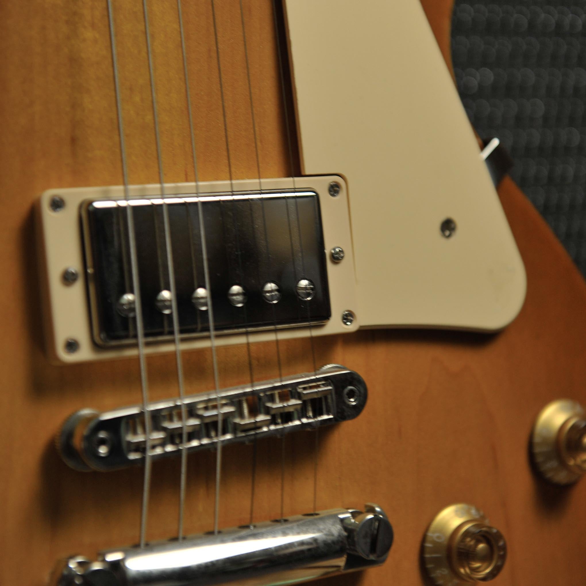 Gibson Les Paul Tribute Honey Burst W/Gibson Bag 2019 - Used