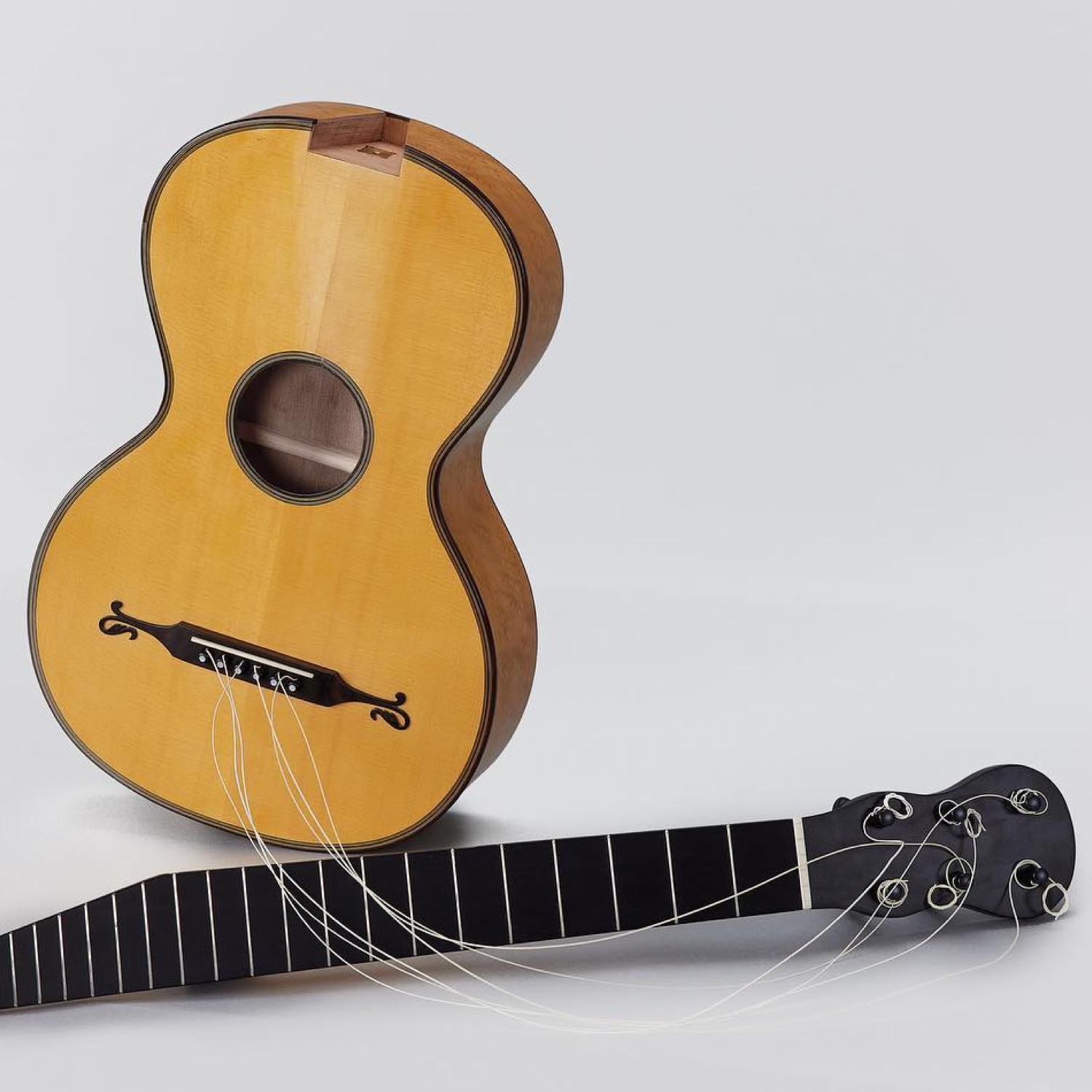 Altamira Vienna Stauffer Style Guitar Detachable neck