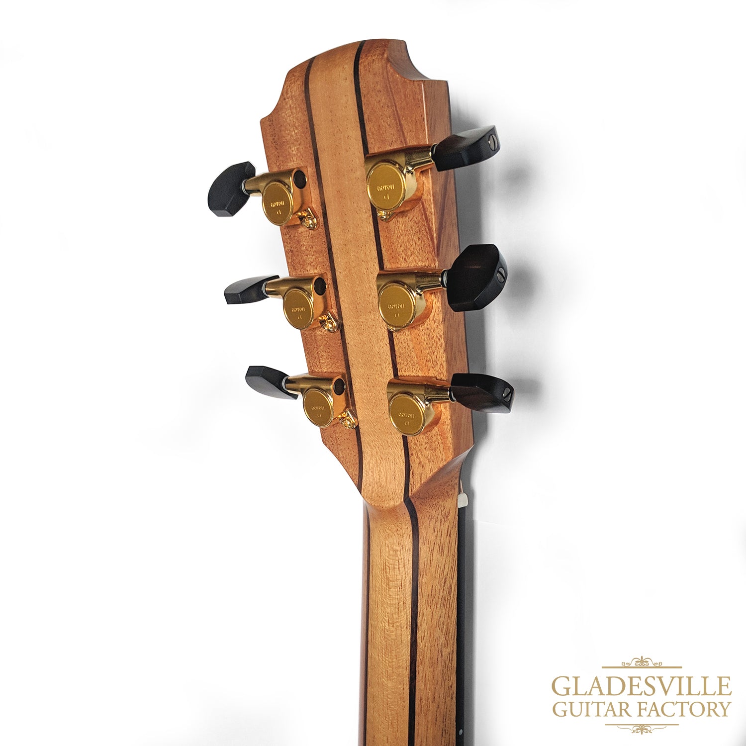 Lowden F-23 Walnut Cedar