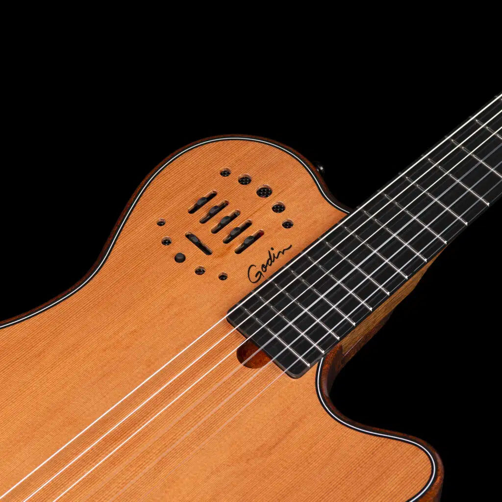 Godin Multiac Mundial Grand Concert Mahogany Deluxe Classical Guitar w/Bag