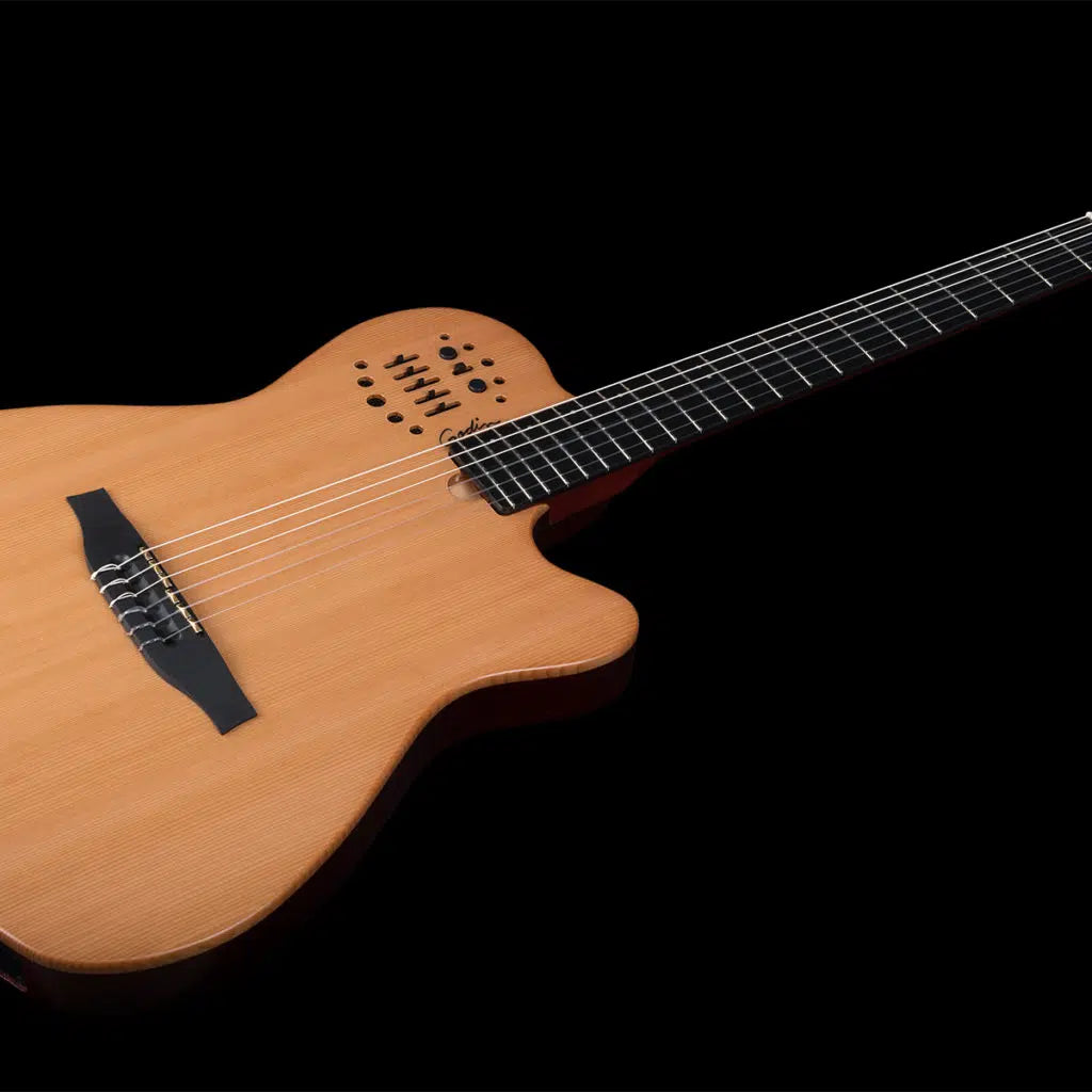Godin ACS Slim Cedar Natural SG Classical Guitar w/Bag