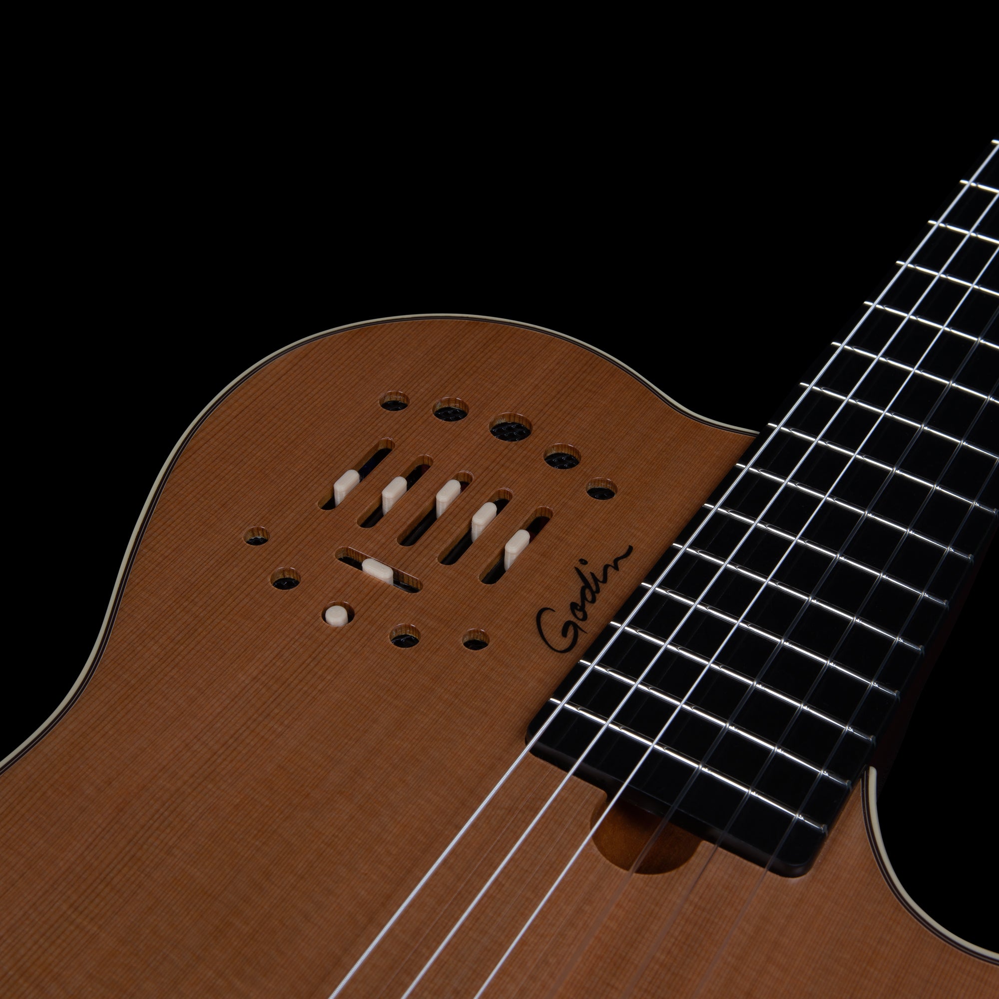 Godin Multiac Grand Concert Deluxe Classical Guitar w/Bag