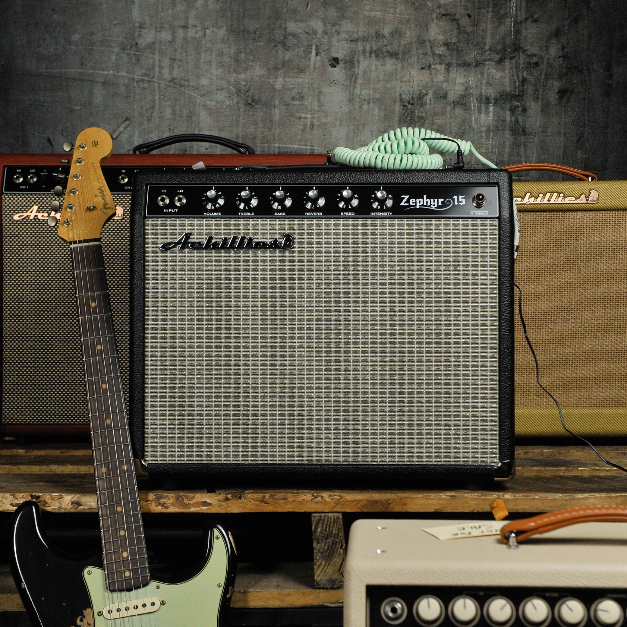 Achillies Zephyr 15 1 x 10 Combo Black Tolex