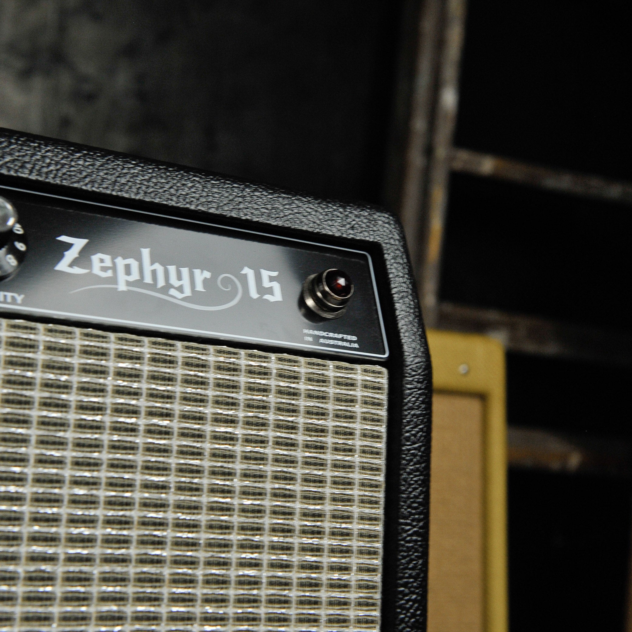 Achillies Zephyr 15 1 x 10 Combo Black Tolex