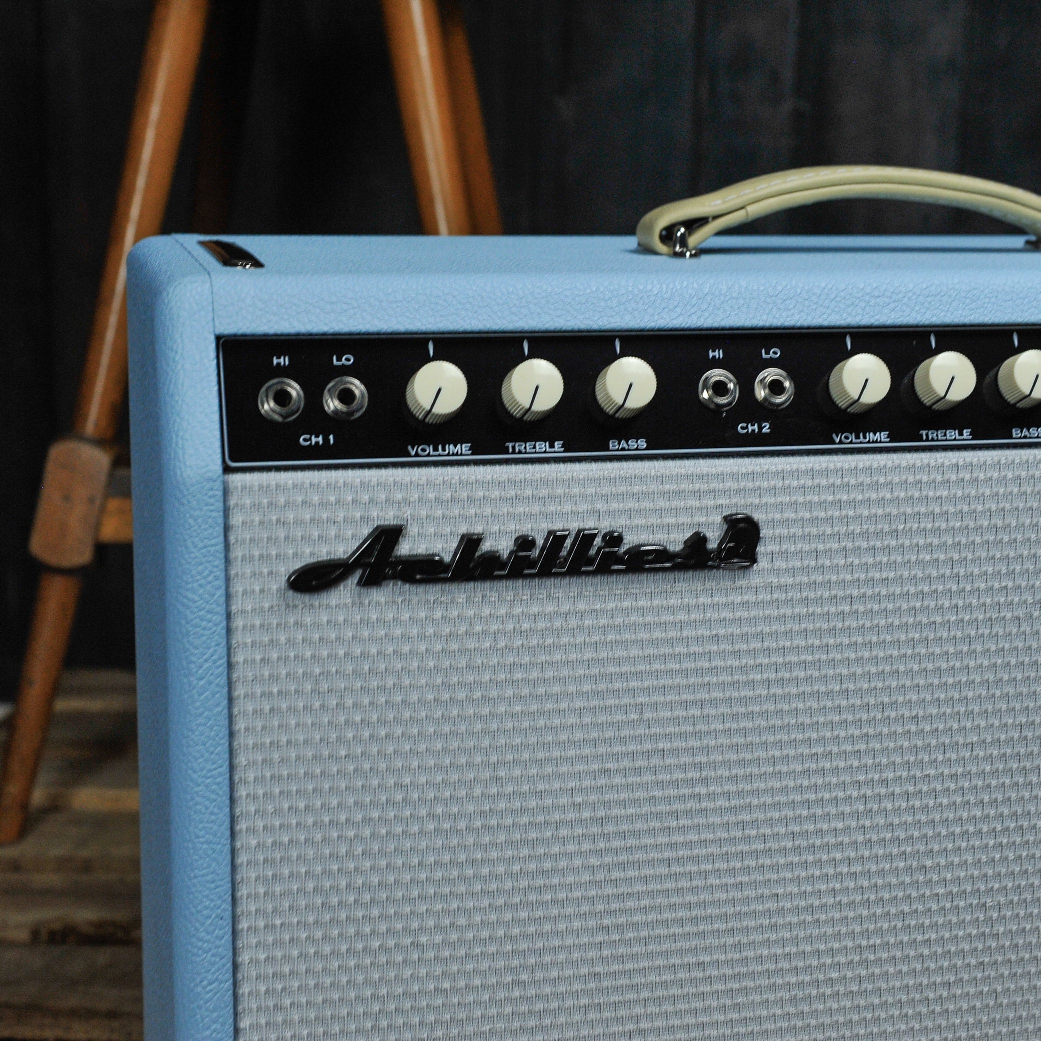 Achillies Zephyr 22 1 x 12 Combo Baby Blue Bronco