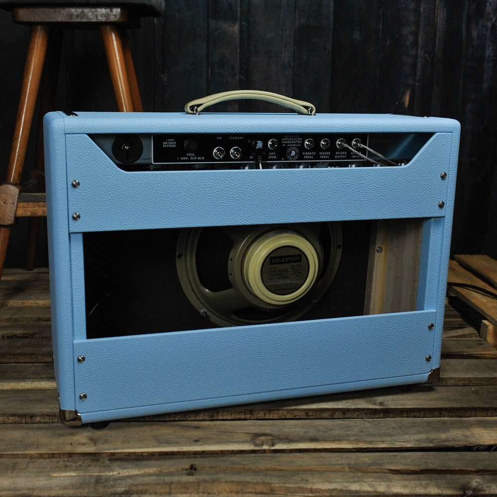 Achillies Zephyr 22 1 x 12 Combo Baby Blue Bronco