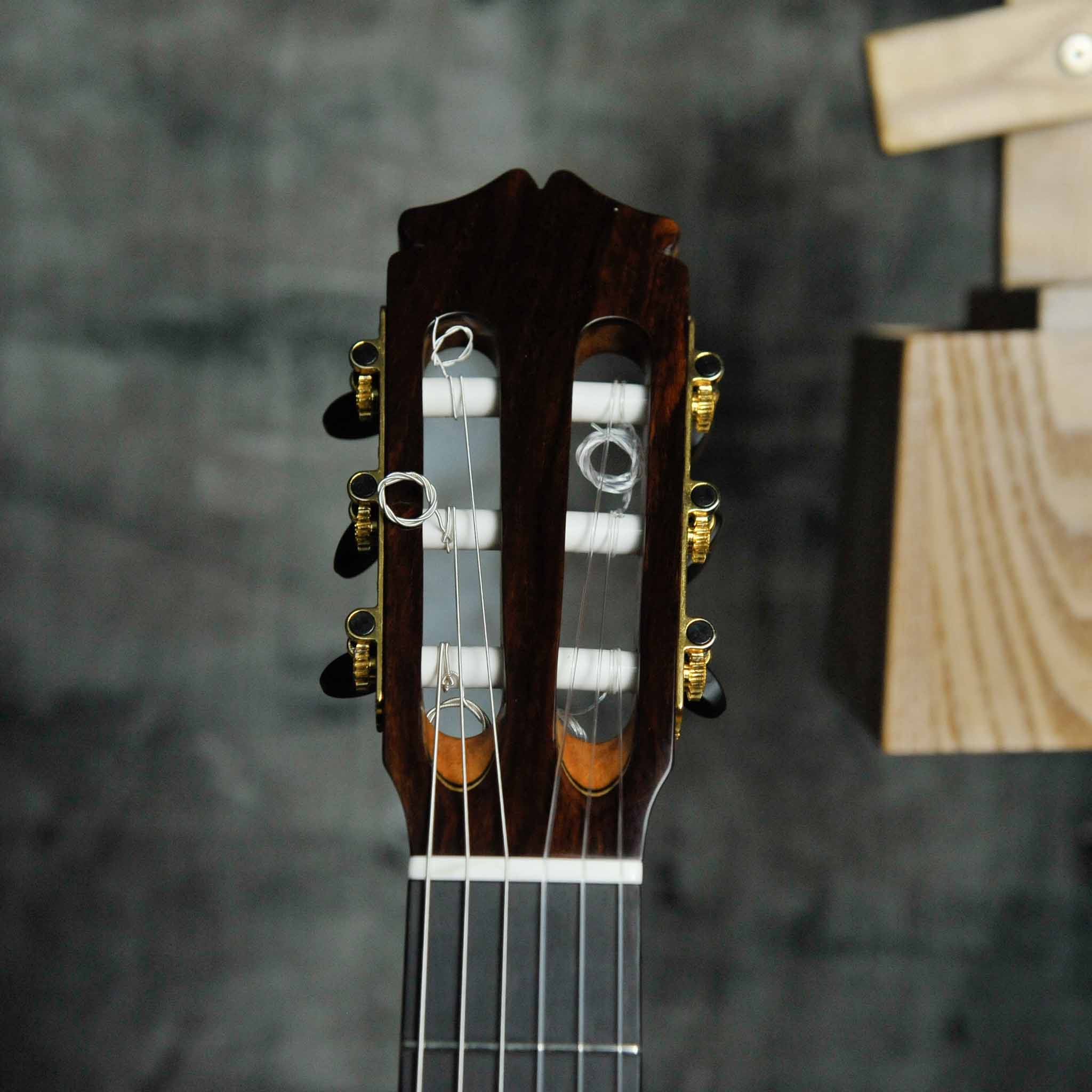 Altamira Santos Hernandez - 1921 - Historical Replica w/Case