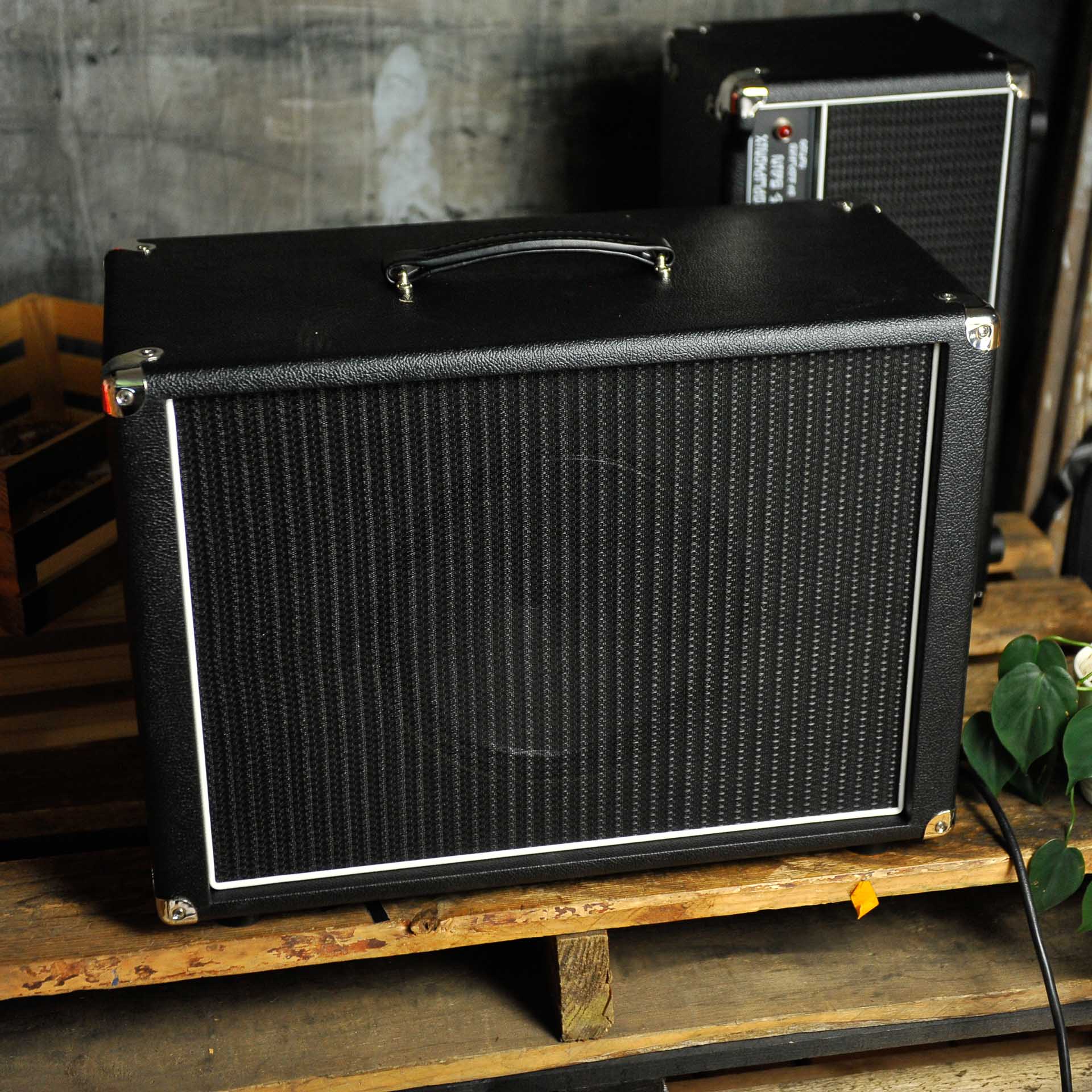 Amplified Nation 112 Speaker Cabinet Black Tolex Black Grill Celestion G12-65