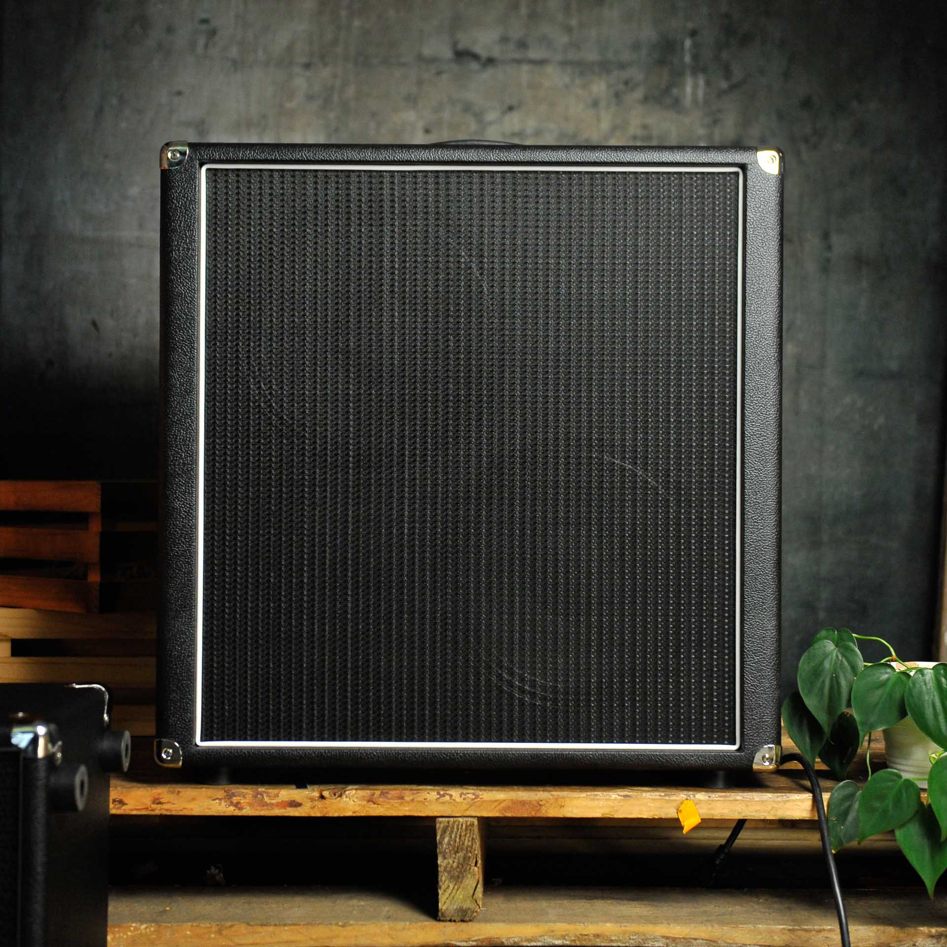 Amplified Nation 212 Speaker Cabinet Black Tolex & Grill Celestion G12-65