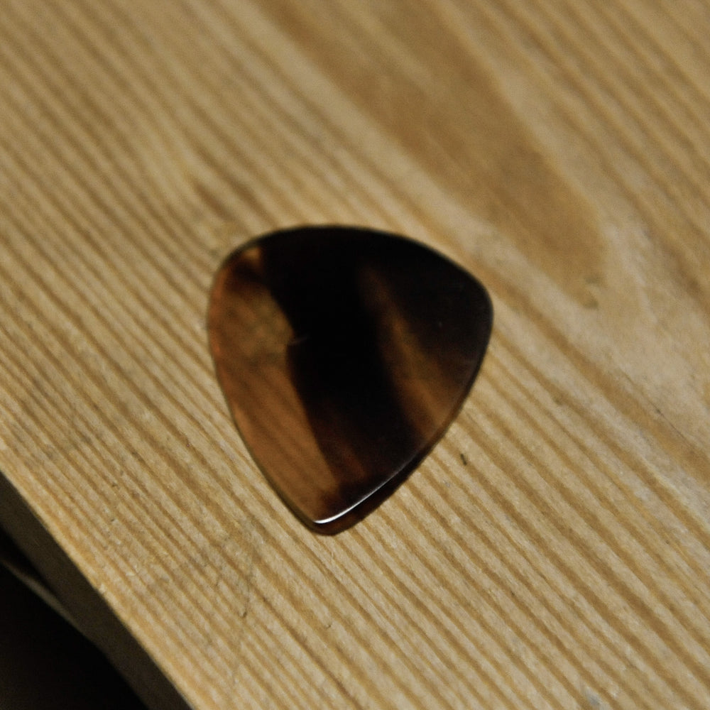 Apollo Handmade Tortoiseshell Casein Teardrop Pick  1.5mm