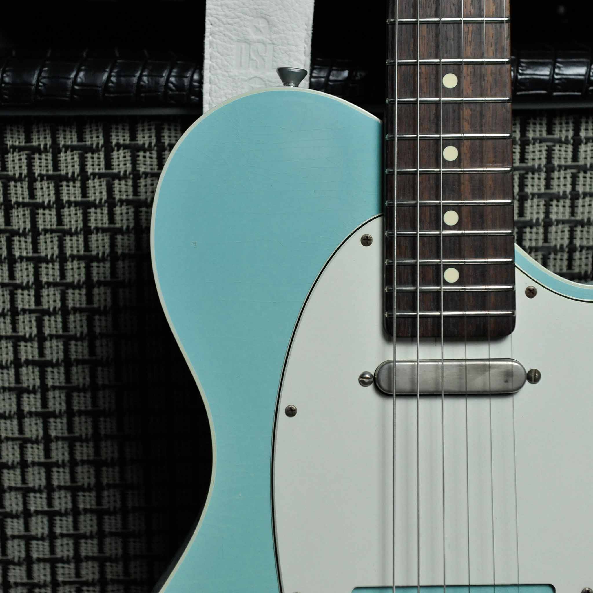 Seth Baccus Shoreline T Aged Sonic Blue Double Binding - Master Grade RW Neck, Parchment Plate