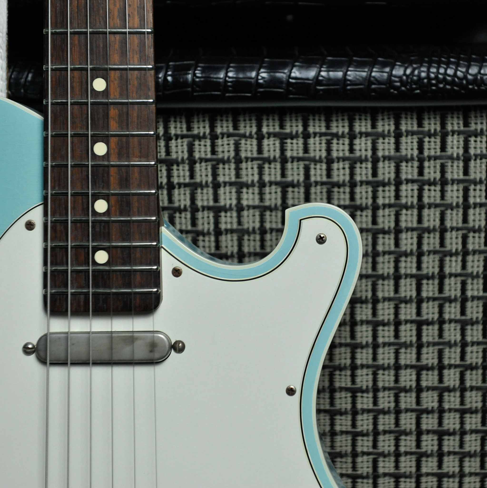 Seth Baccus Shoreline T Aged Sonic Blue Double Binding - Master Grade RW Neck, Parchment Plate