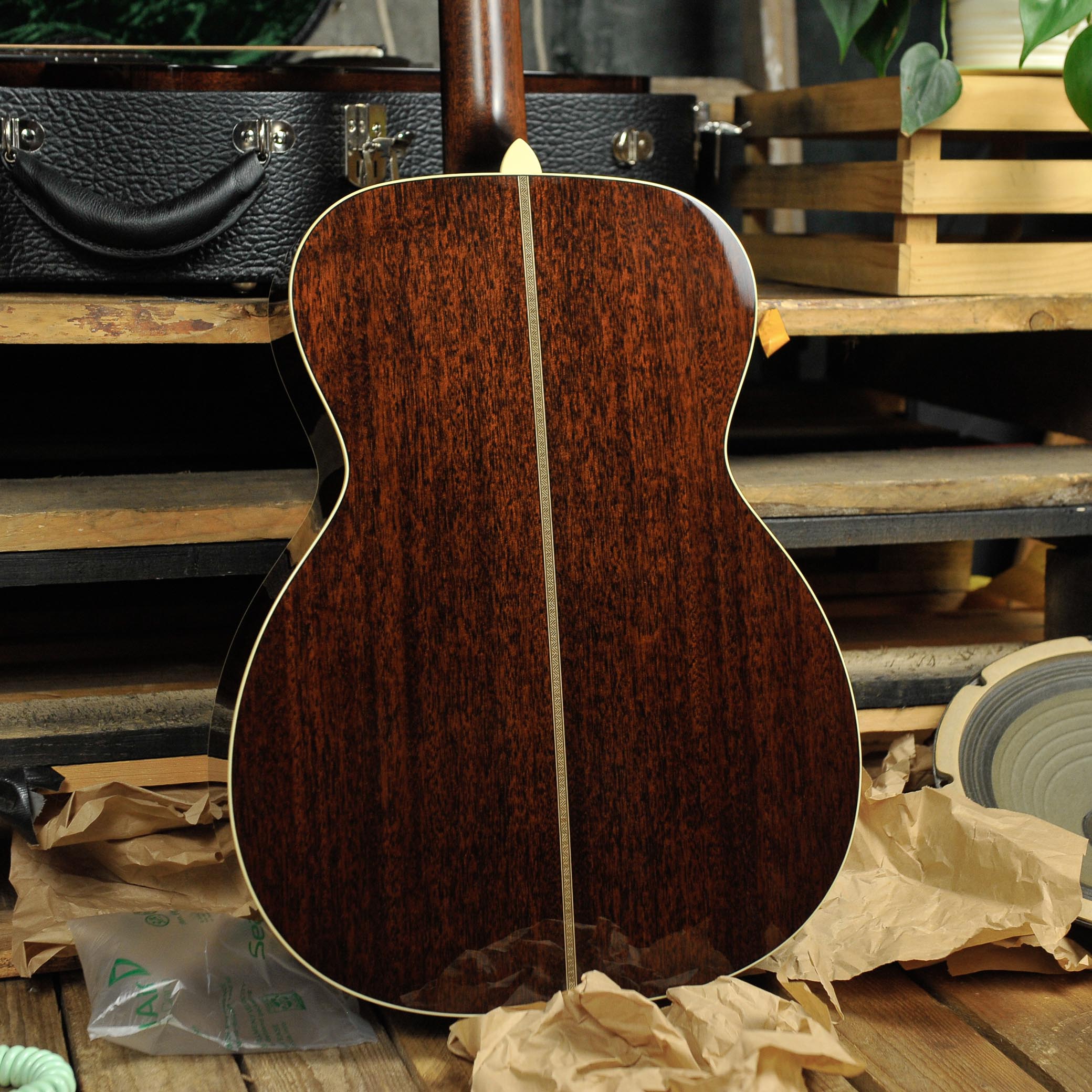 Bourgeois Professional Series Vintage OM Mahogany Sitka Top #10395