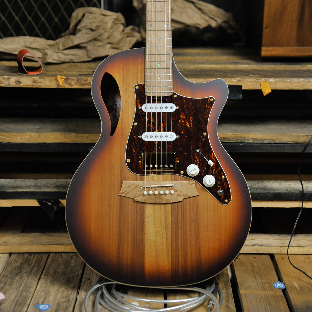 Cole Clark CCTL2EC-BLBL-HSS-SU True Hybrid Thinline HSS Sunburst