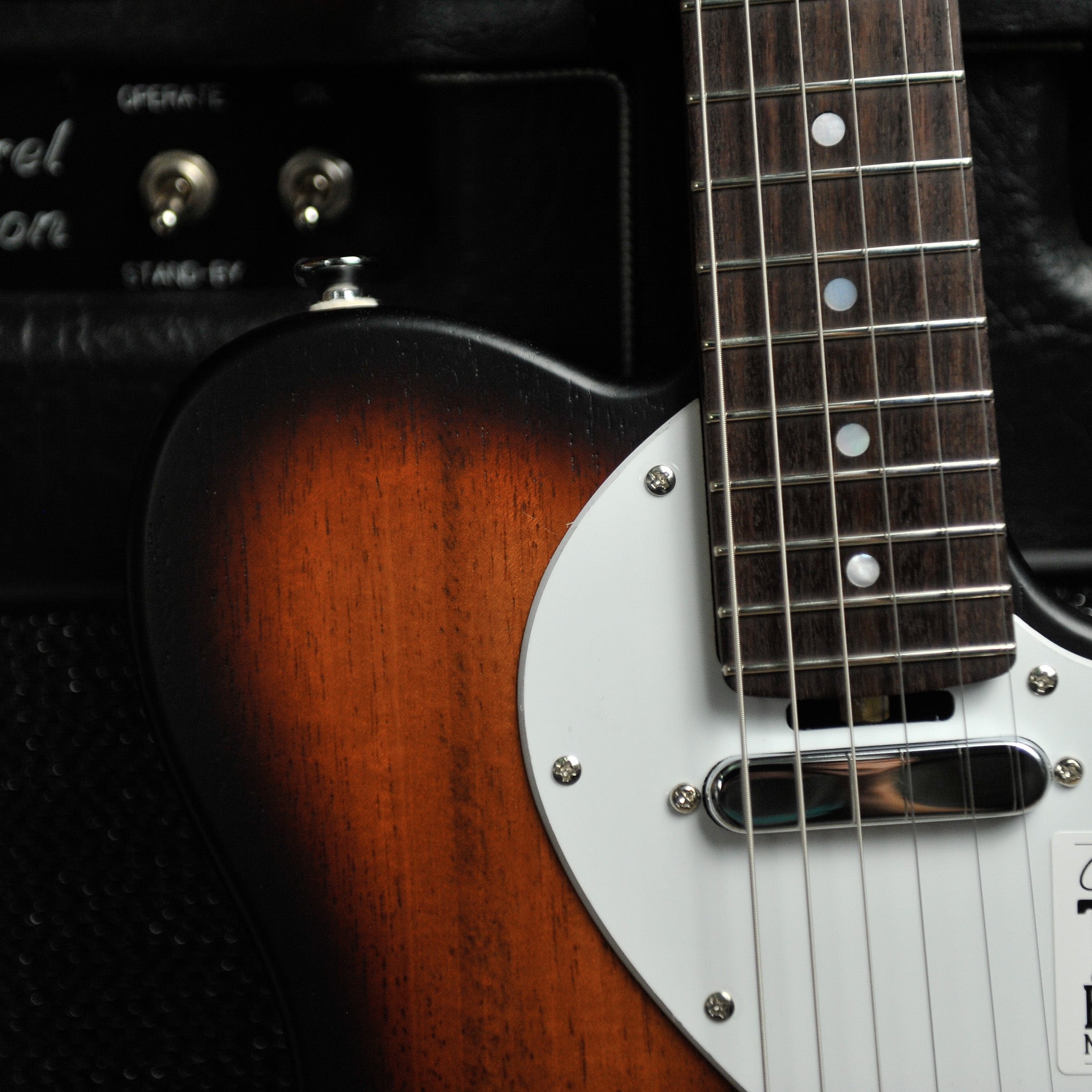 Cole Clark Electric Culprit 3 SS Sunburst w/Case