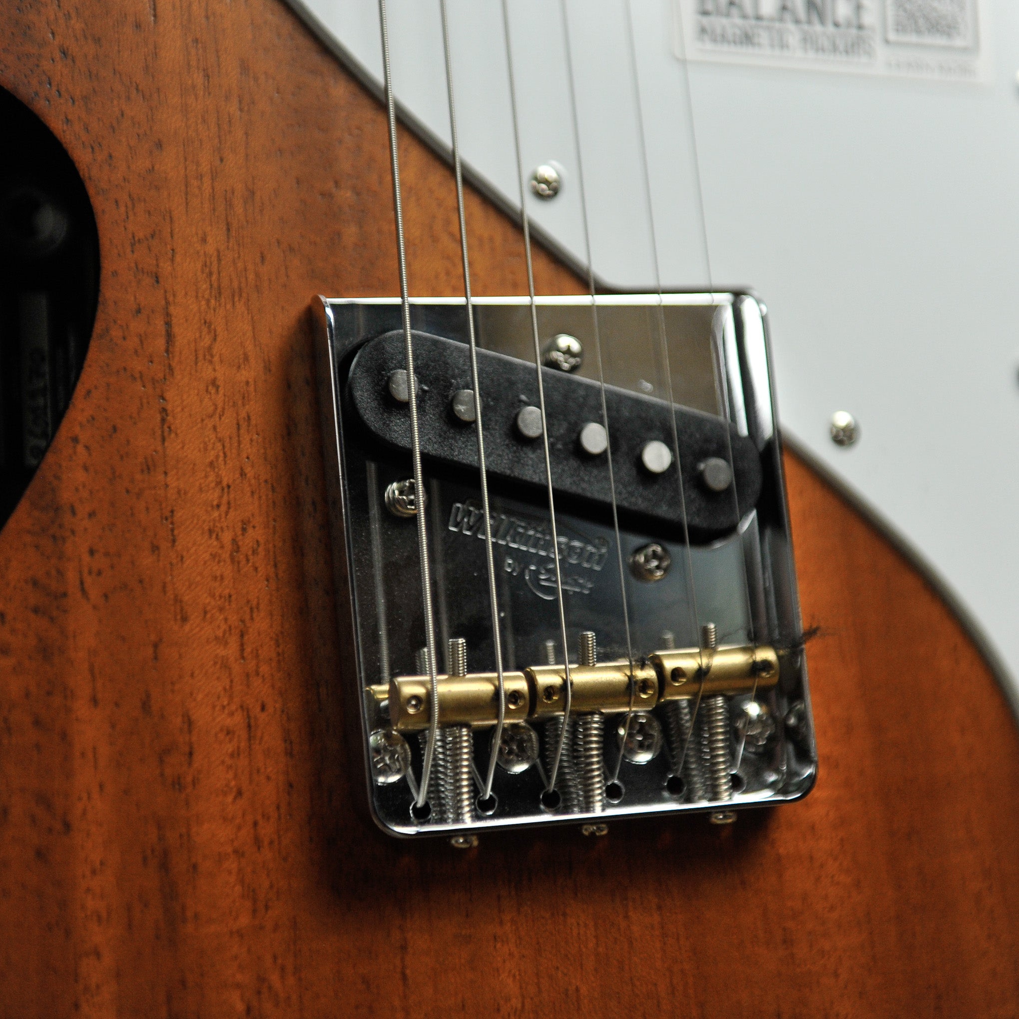 Cole Clark Electric Culprit 3 SS Sunburst w/Case
