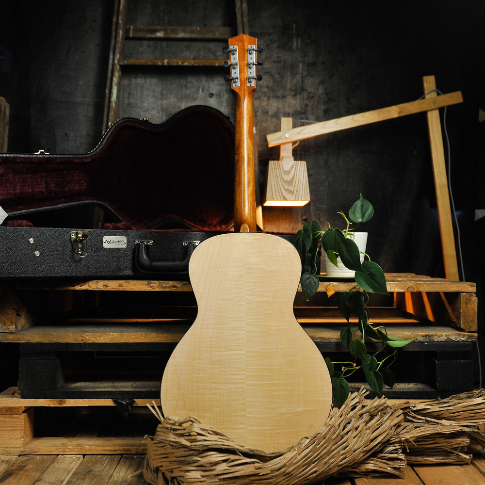 Waterloo WL-14 Scissortail Spruce Maple Acoustic Guitar
