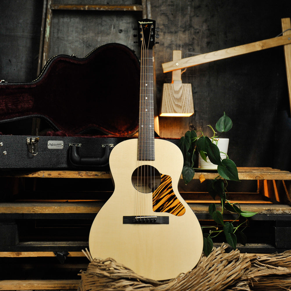 Waterloo WL-14 Scissortail Spruce Maple Acoustic Guitar