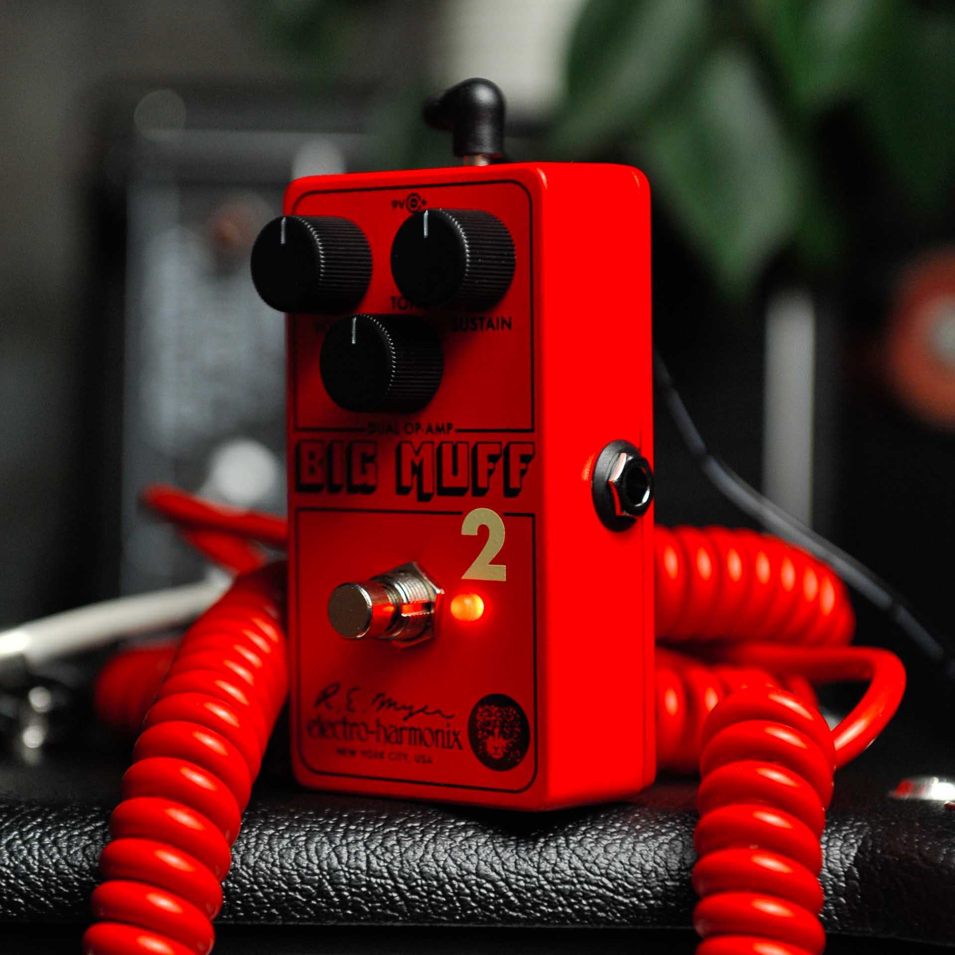 Electro Harmonix Big Muff Pi 2 | Dual Op-Amp Fuzz Pedal