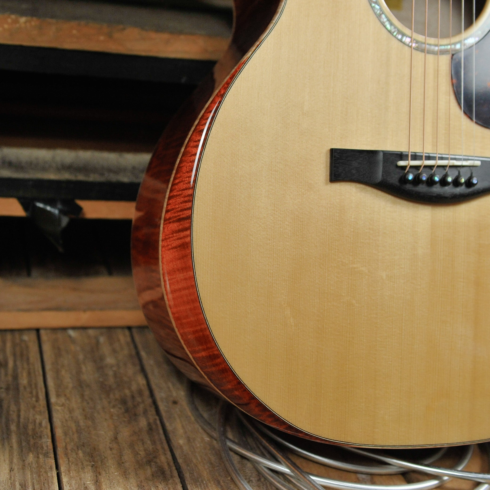 Eastman AC622CE Grand Auditorium Acoustic Guitar