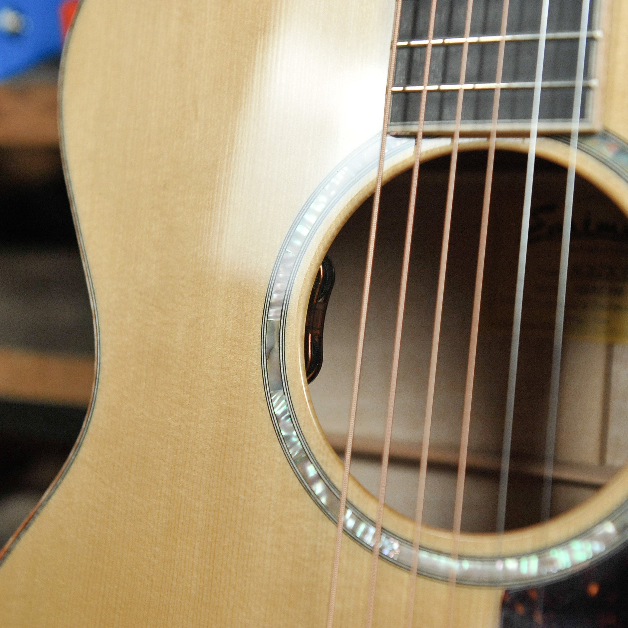 Eastman AC622CE Grand Auditorium Acoustic Guitar