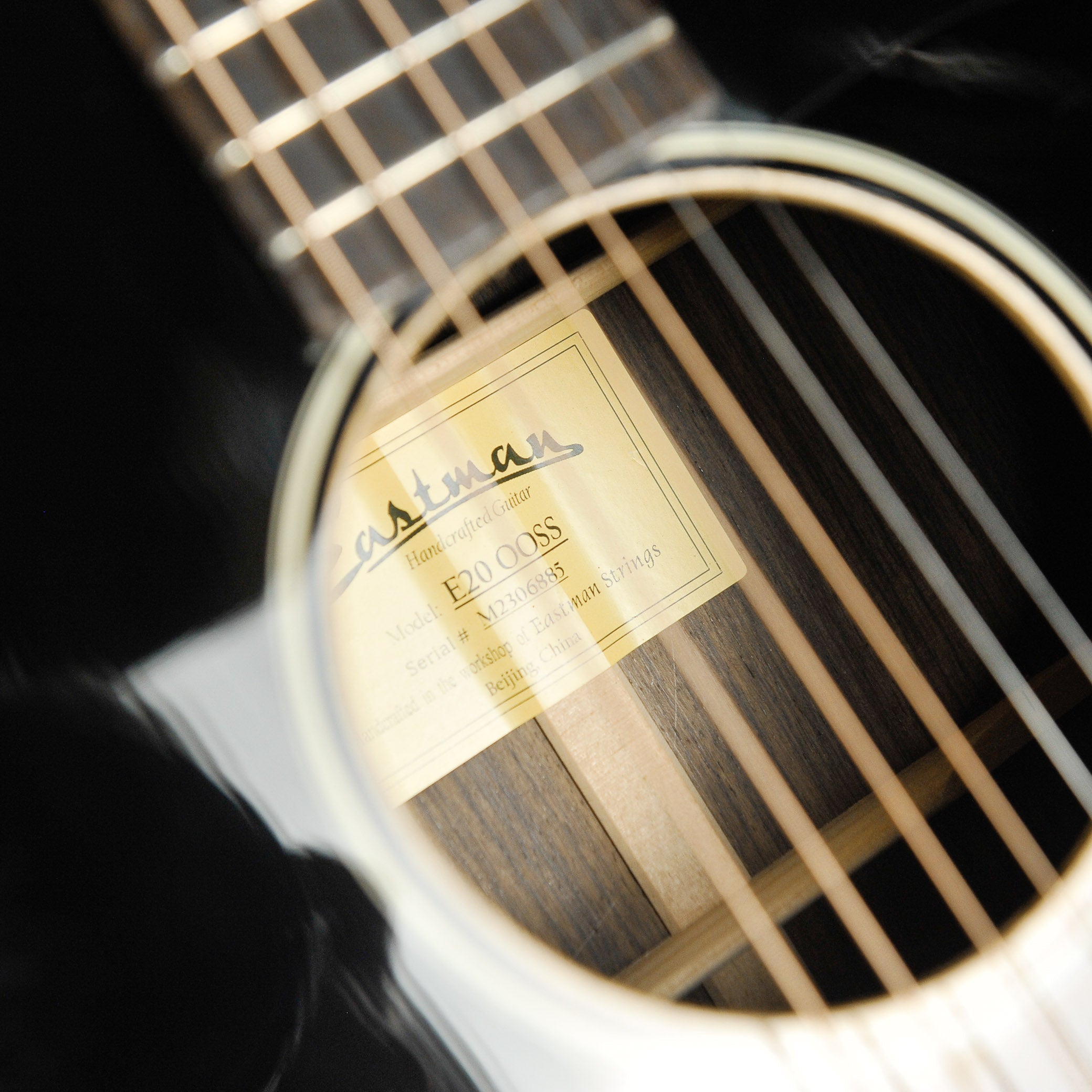 Eastman E20 OOSS Adirondak/Rosewood Acoustic (non-Thermo Cure)