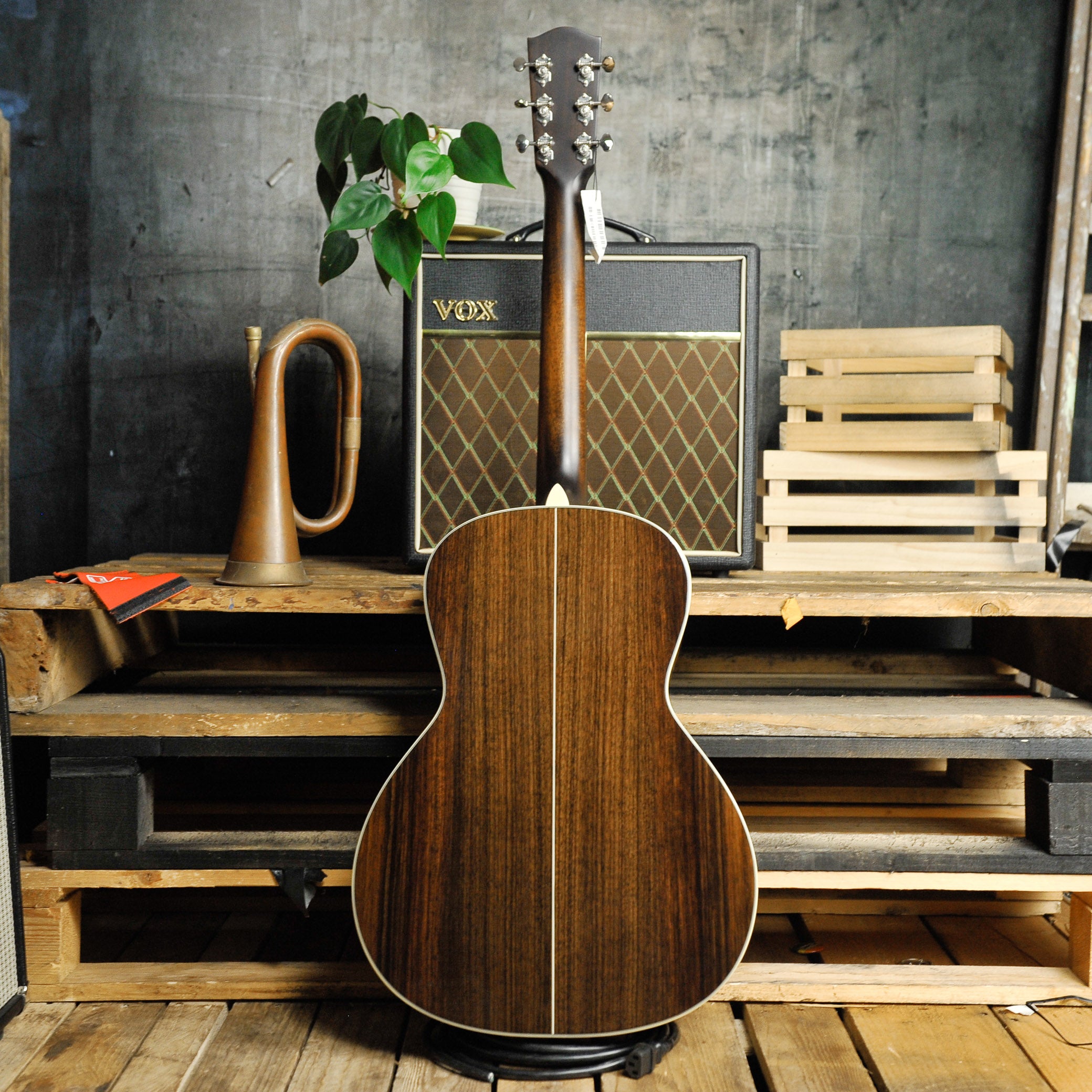 Eastman E20 OOSS Adirondak/Rosewood Acoustic (non-Thermo Cure)