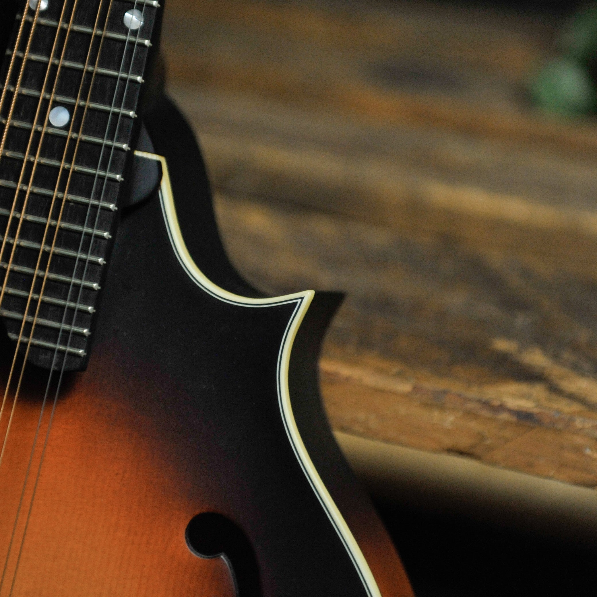 Eastman MDA315E SB F-Style Mandola w/Pickup w/Bag Sunburst