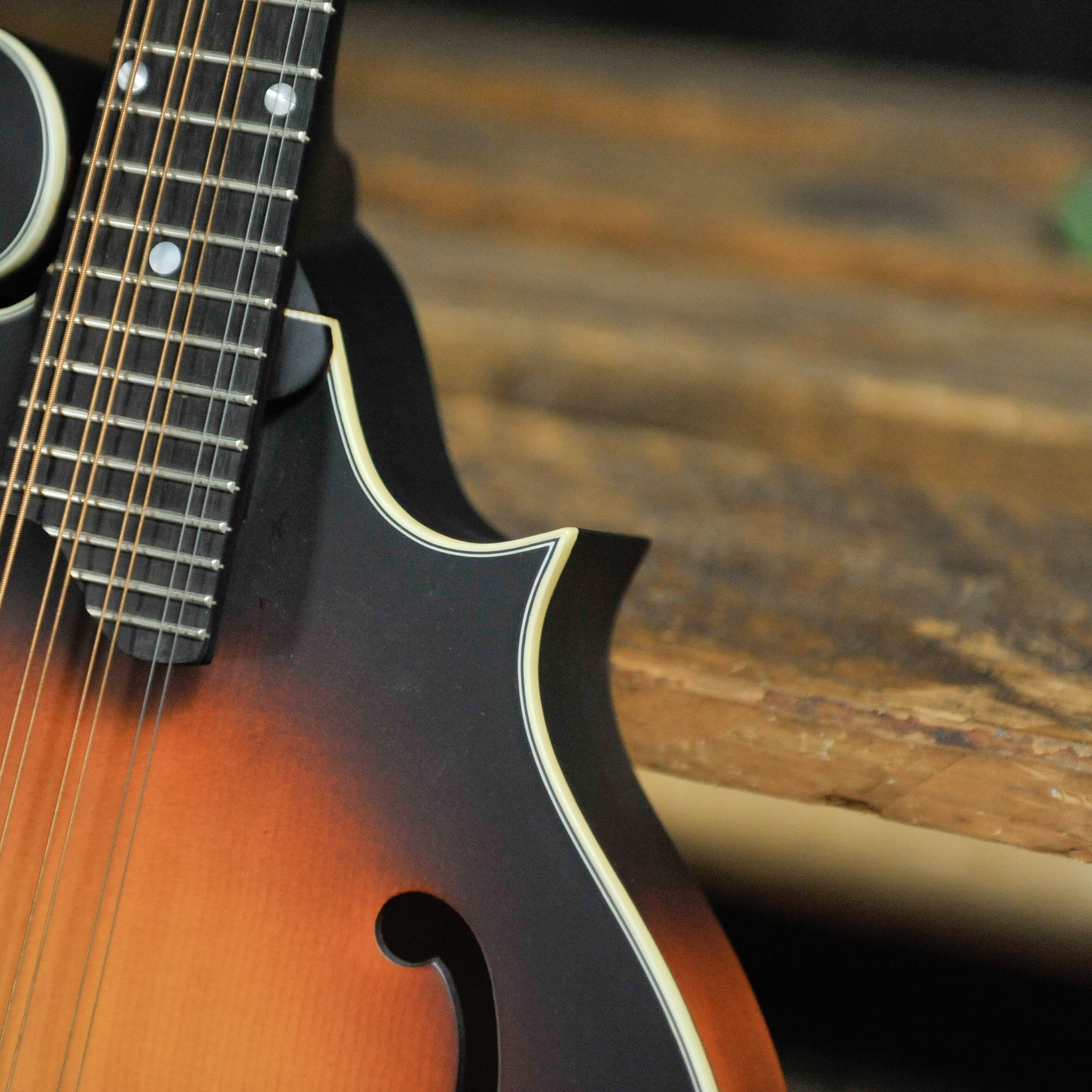 Eastman MDA315E SB F-Style Mandola w/Pickup w/Bag Sunburst