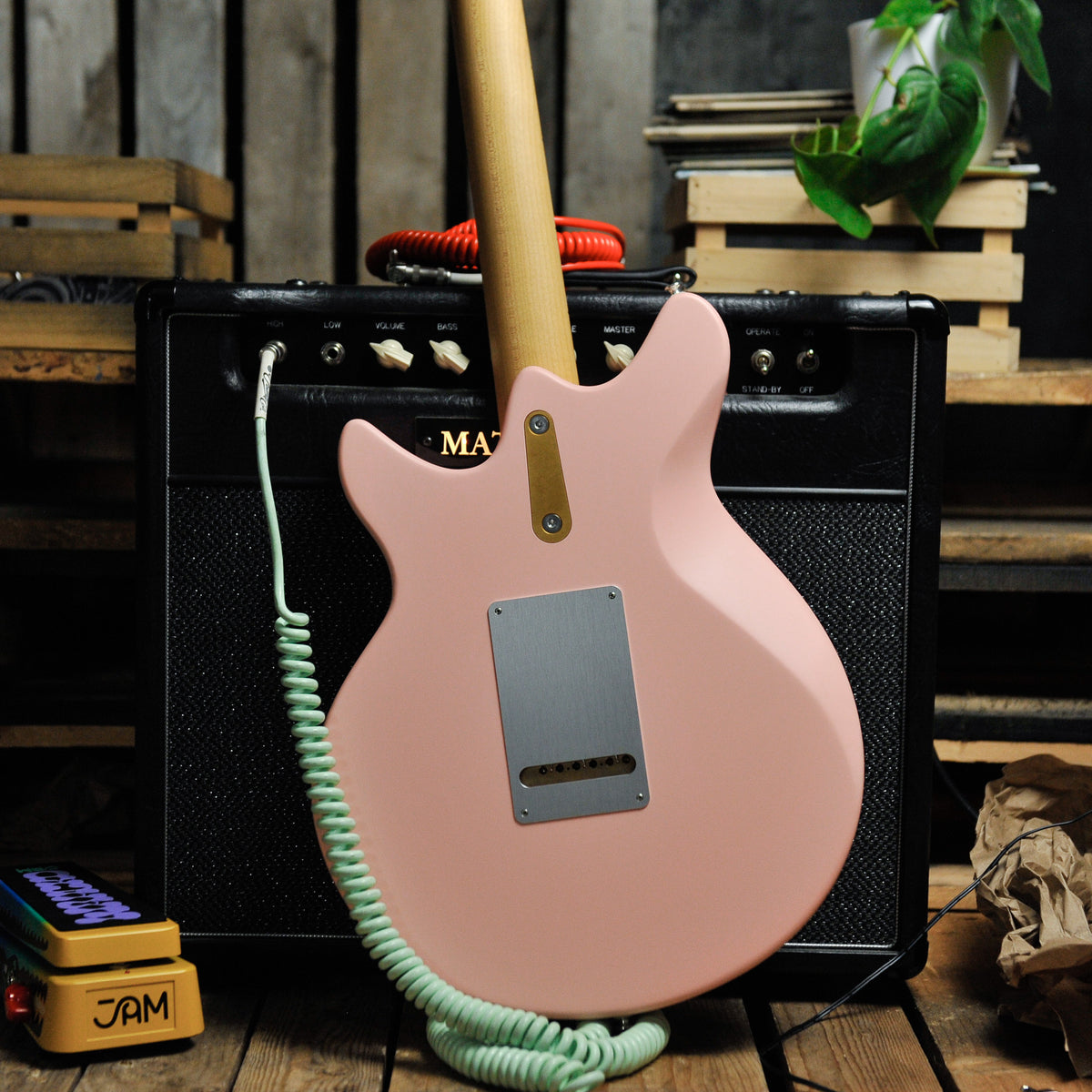 Eastman Fullertone DC 62 Shell Pink Electric Guitar w/Bag