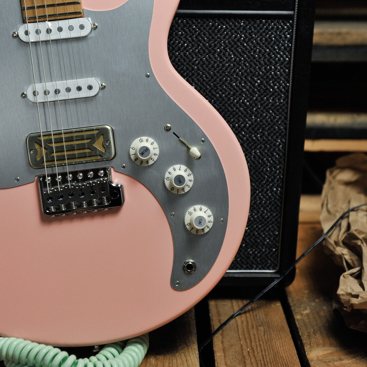 Eastman Fullertone DC 62 Shell Pink Electric Guitar w/Bag