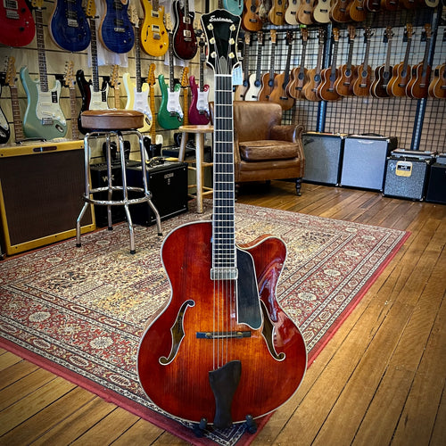 Eastman AR910CE Electric Hollowbody Archtop Classic