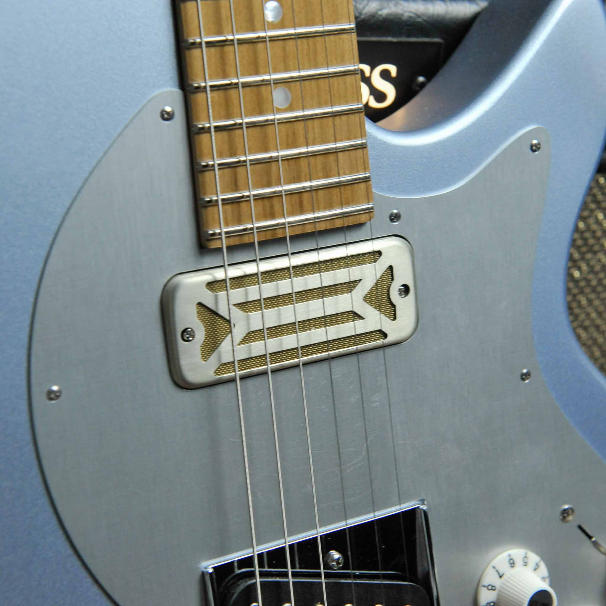 Eastman Fullertone SC 52 Ice Blue Metallic w/Bag