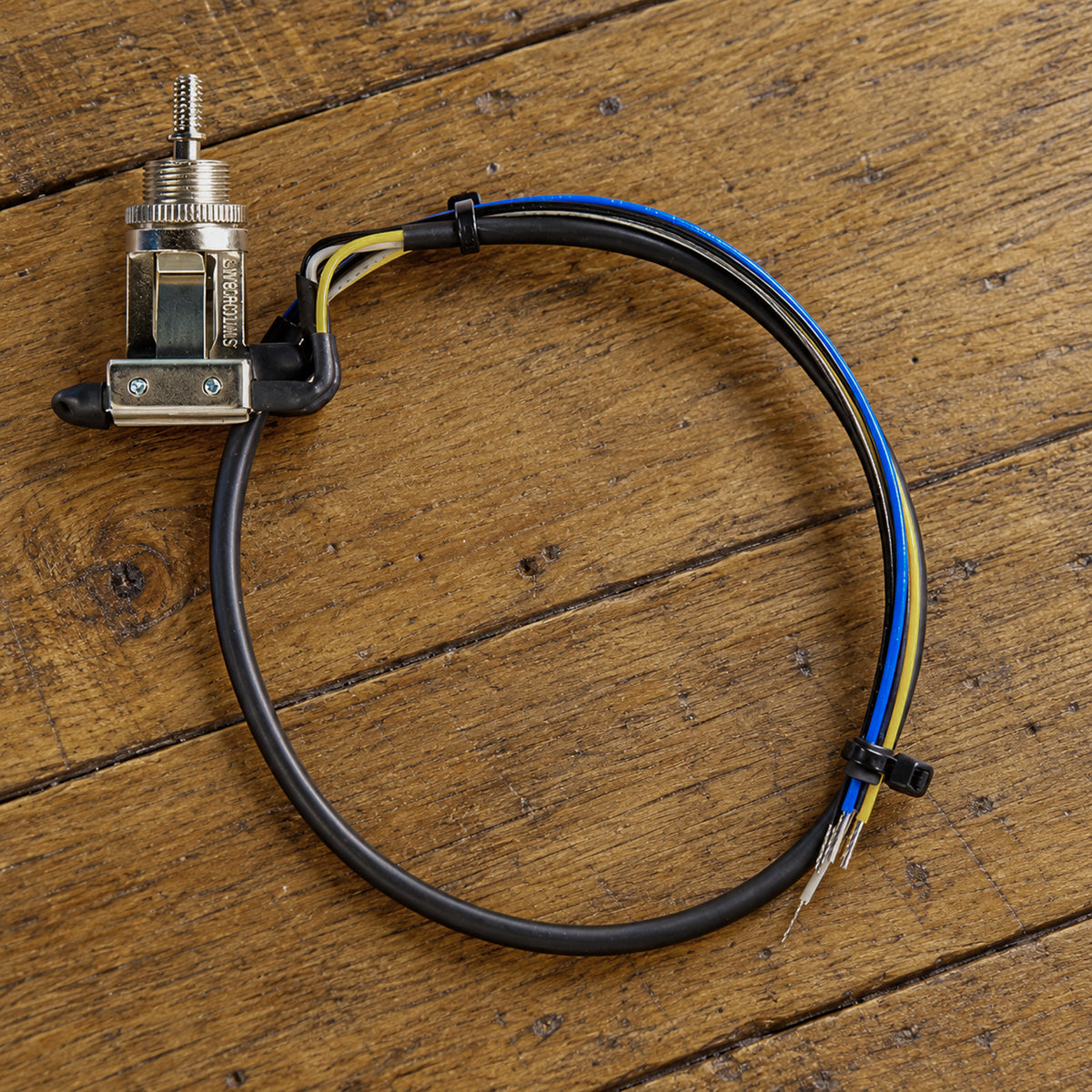 Emerson Prewired 3-Way Switchcraft Short Straight Toggle Switch