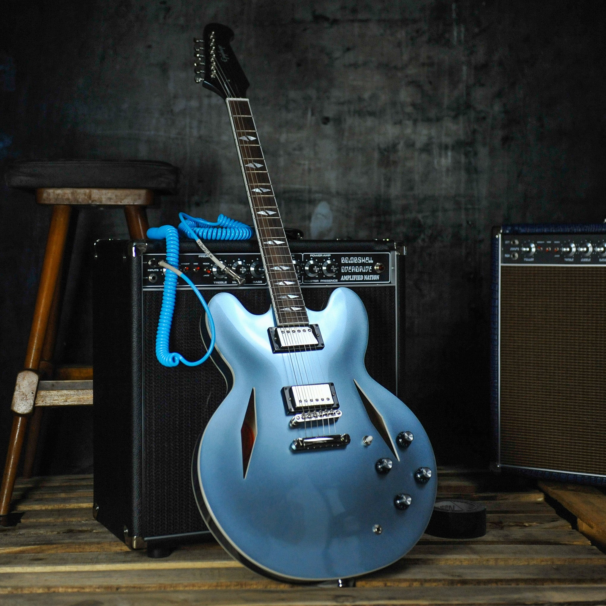 Epiphone Dave Grohl DG335 w/Case Pelham Blue