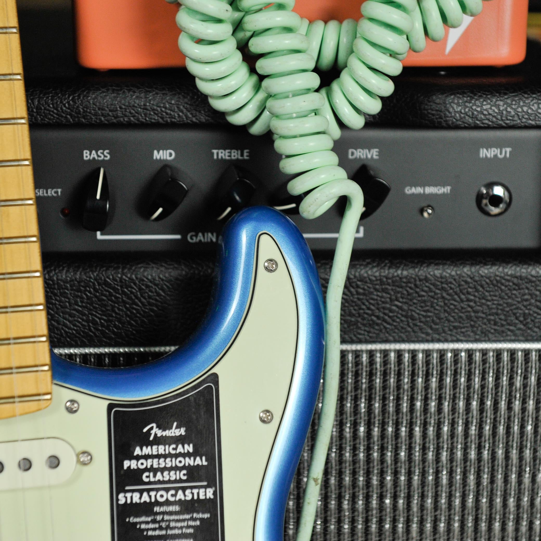 Fender American Professional Classic Stratocaster®, Maple Fingerboard, Faded Lake Placid Blue