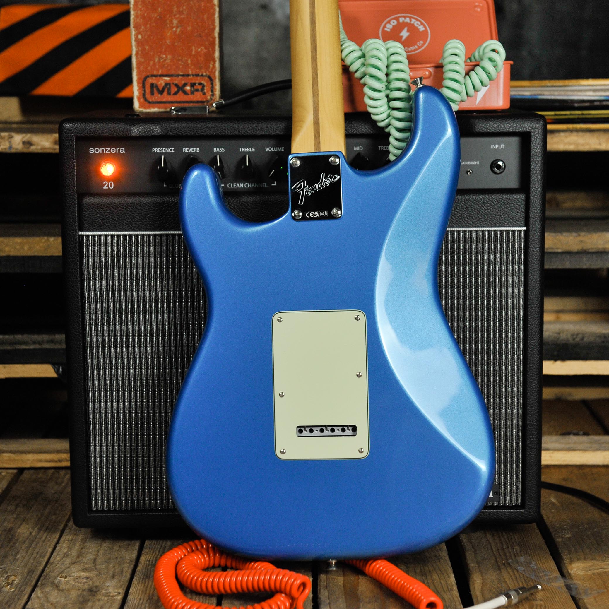 Fender American Professional Classic Stratocaster®, Maple Fingerboard, Faded Lake Placid Blue