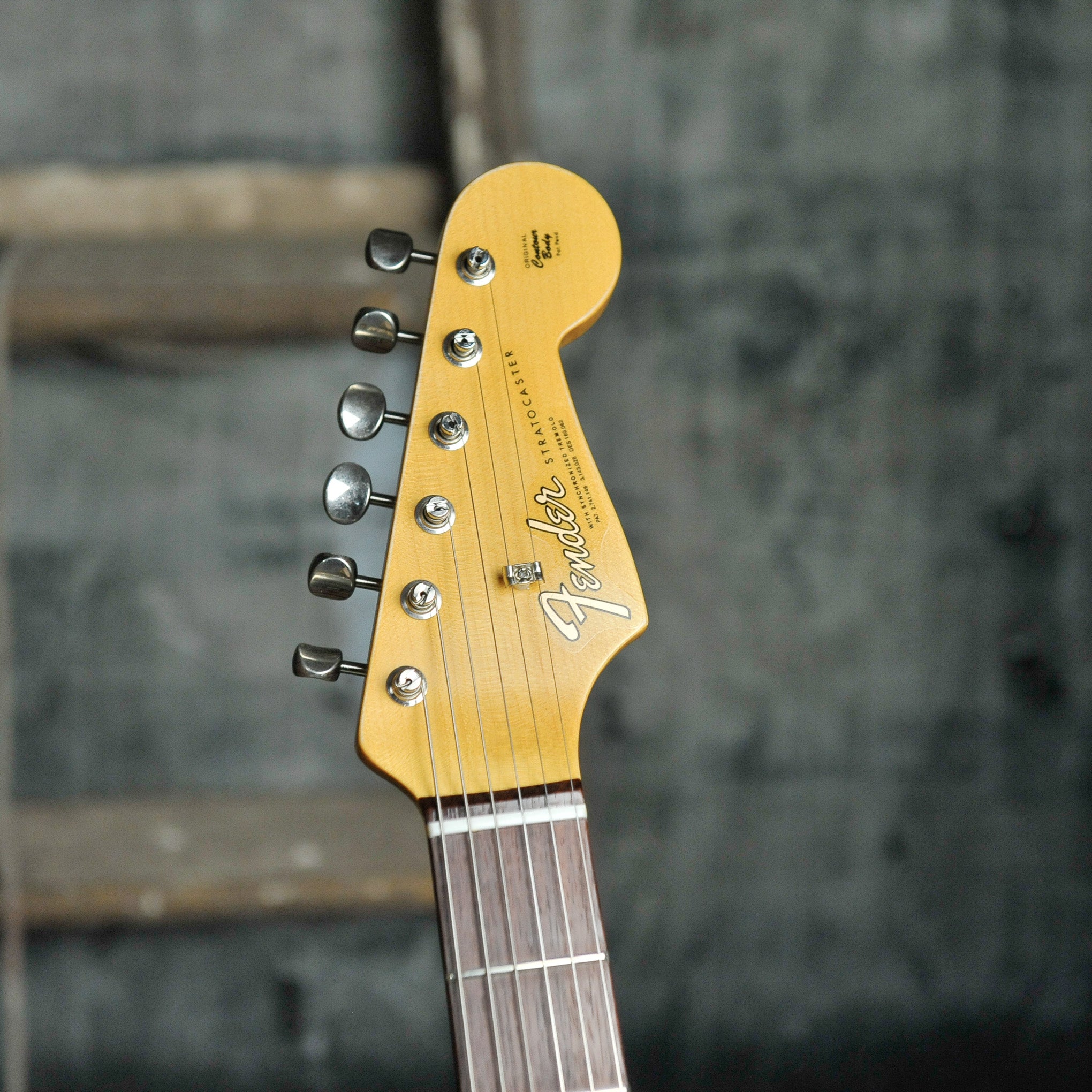 Fender Custom Shop LTD 64/65 Stratocaster® Journeyman Relic®  Aged Olympic White