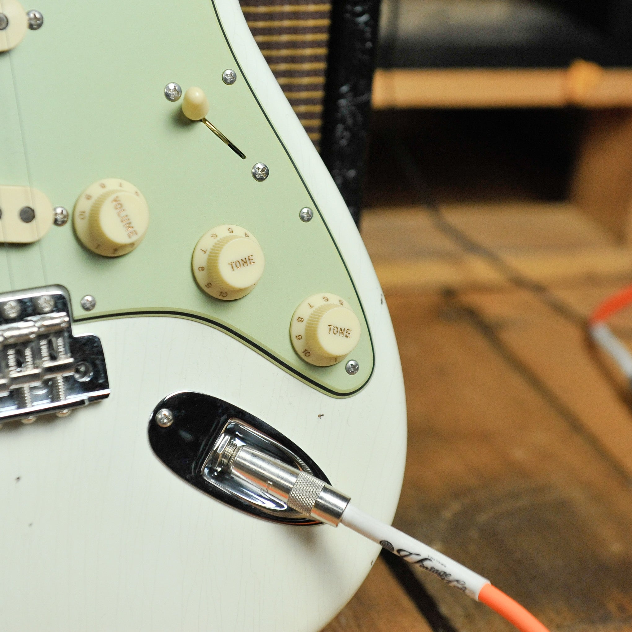 Fender Custom Shop LTD 64/65 Stratocaster® Journeyman Relic®  Aged Olympic White