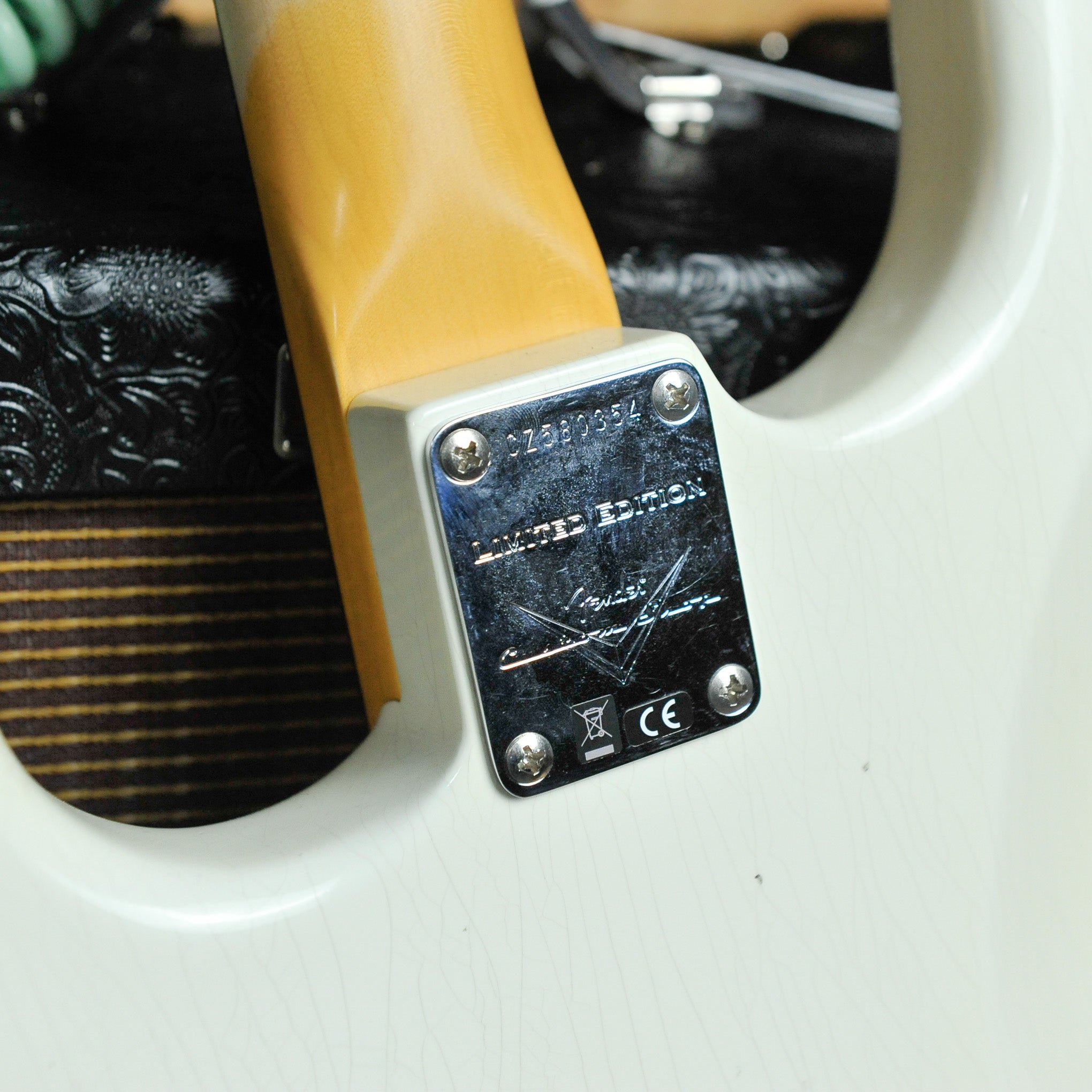 Fender Custom Shop LTD 64/65 Stratocaster® Journeyman Relic®  Aged Olympic White